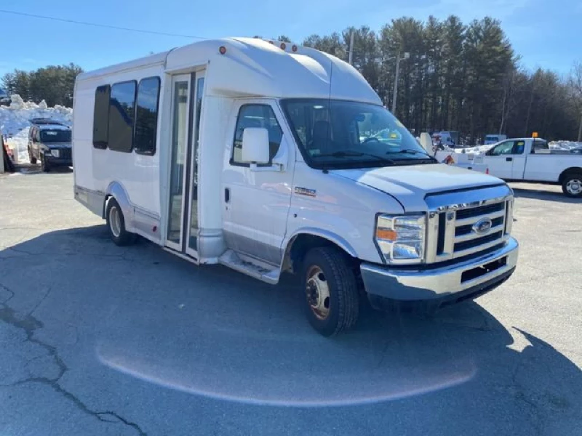 Used 2017 Ford E350 Starcraft Non-CDL Shuttle Bus w/Rear Luggage For Senior Tour Charters Student Church Hotel Transport