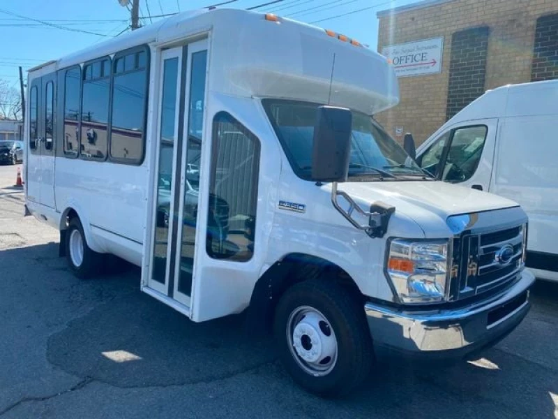 Used 2013 Ford E350 Eldorado Non-CDL Wheelchair Shuttle Bus For Church Seniors Adults Medical Transport Handicapped