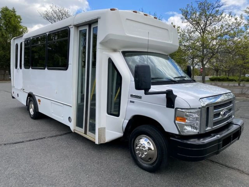 Used 2016 Ford E350 Non-CDL 15 Pass. 5 Wheelchair Shuttle Bus For Adults Medical Transport Mobility ADA Handicapped