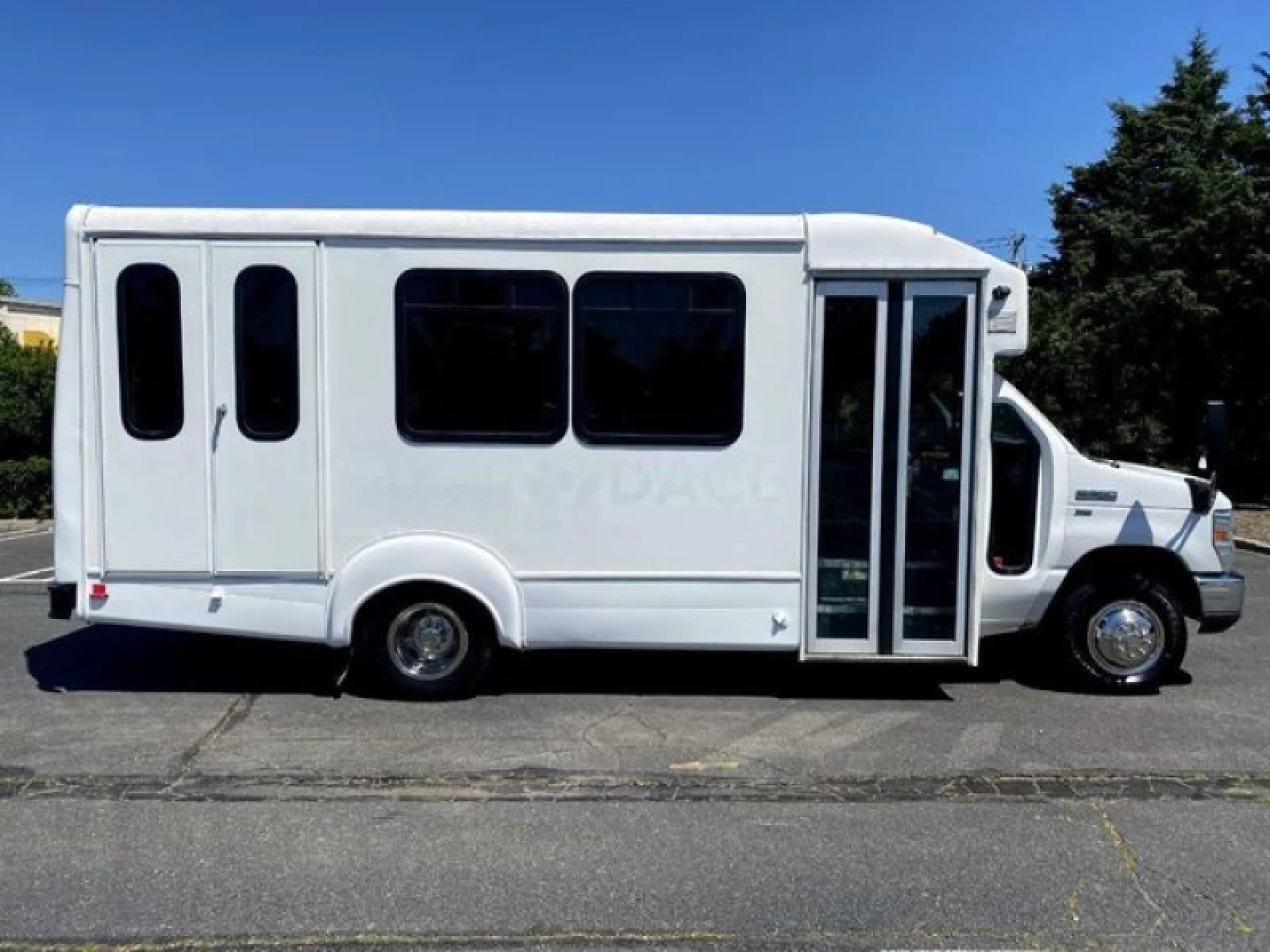 Used 2014 Ford E350 Non-CDL Wheelchair Shuttle Bus For Sale For Adults Medical Transport Mobility ADA Handicapped