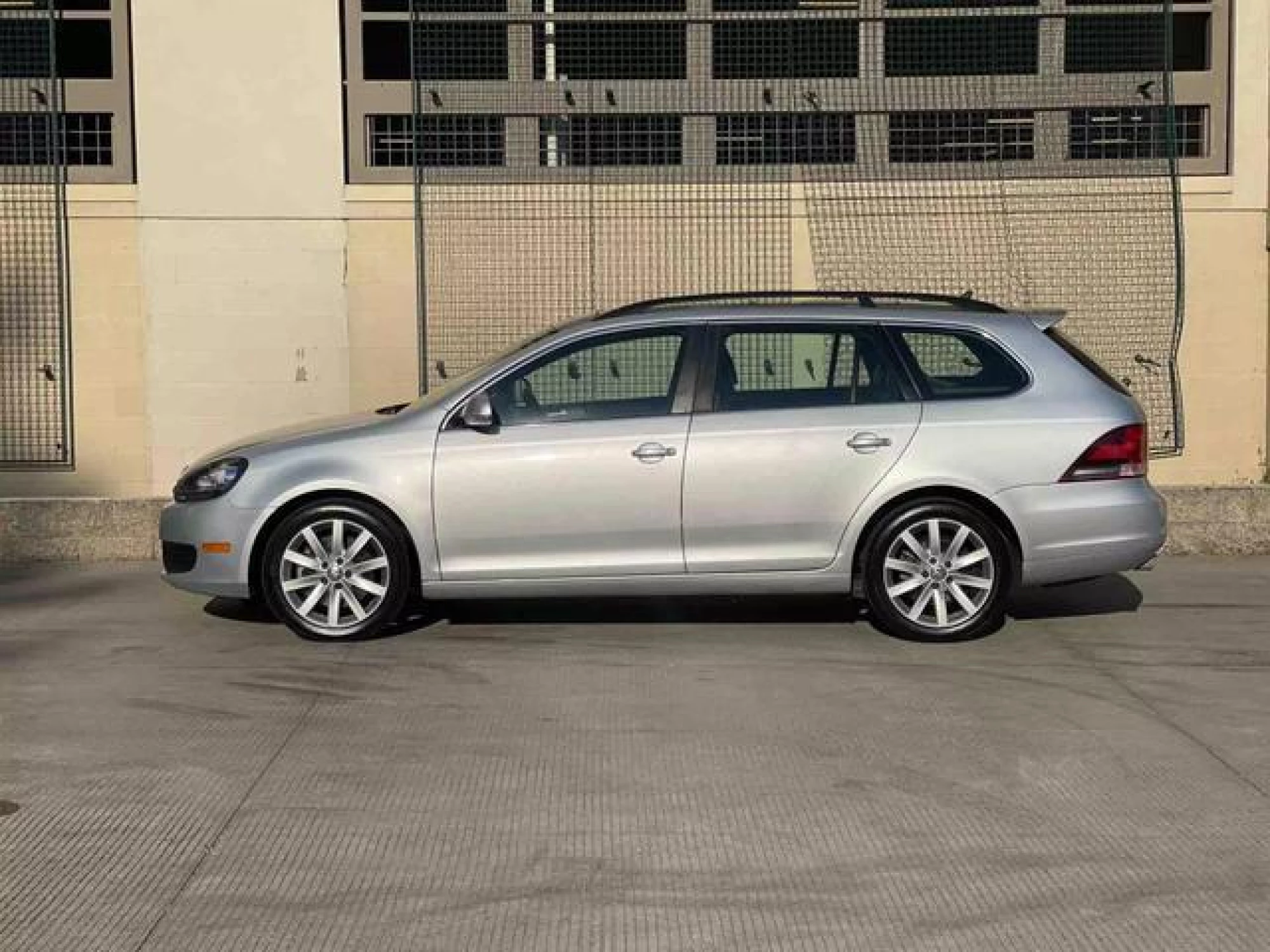 2014 Volkswagen Jetta SportWagen TDI
