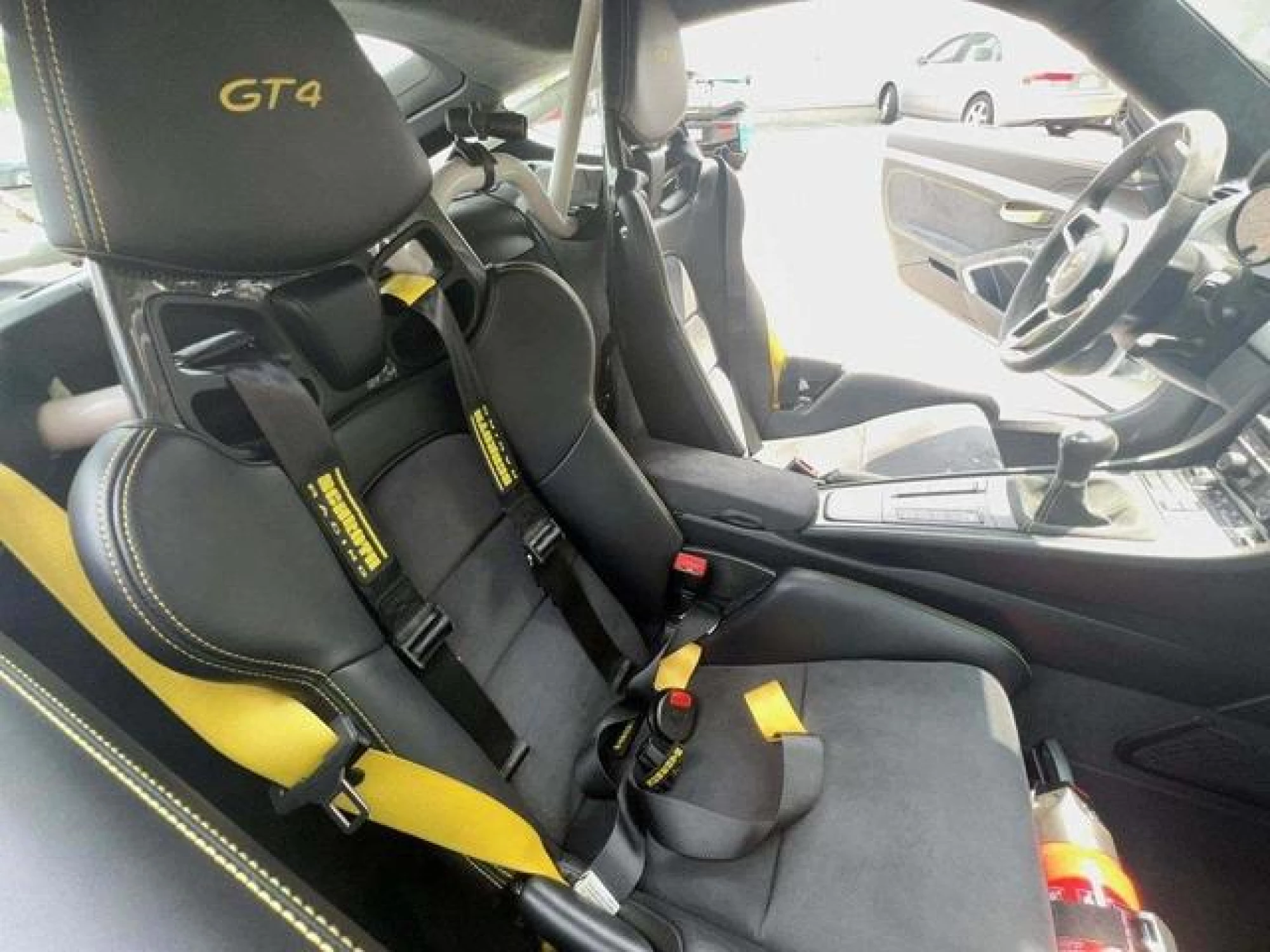 2016 Porsche Cayman GT4