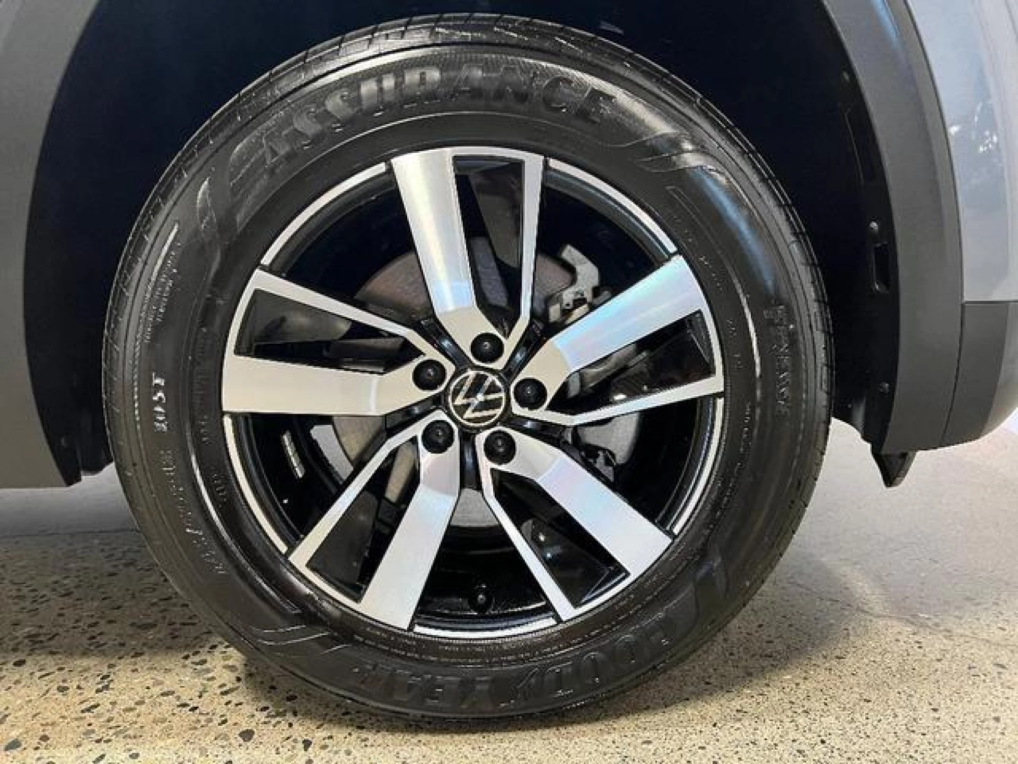 2023 Volkswagen Atlas 2.0T SE