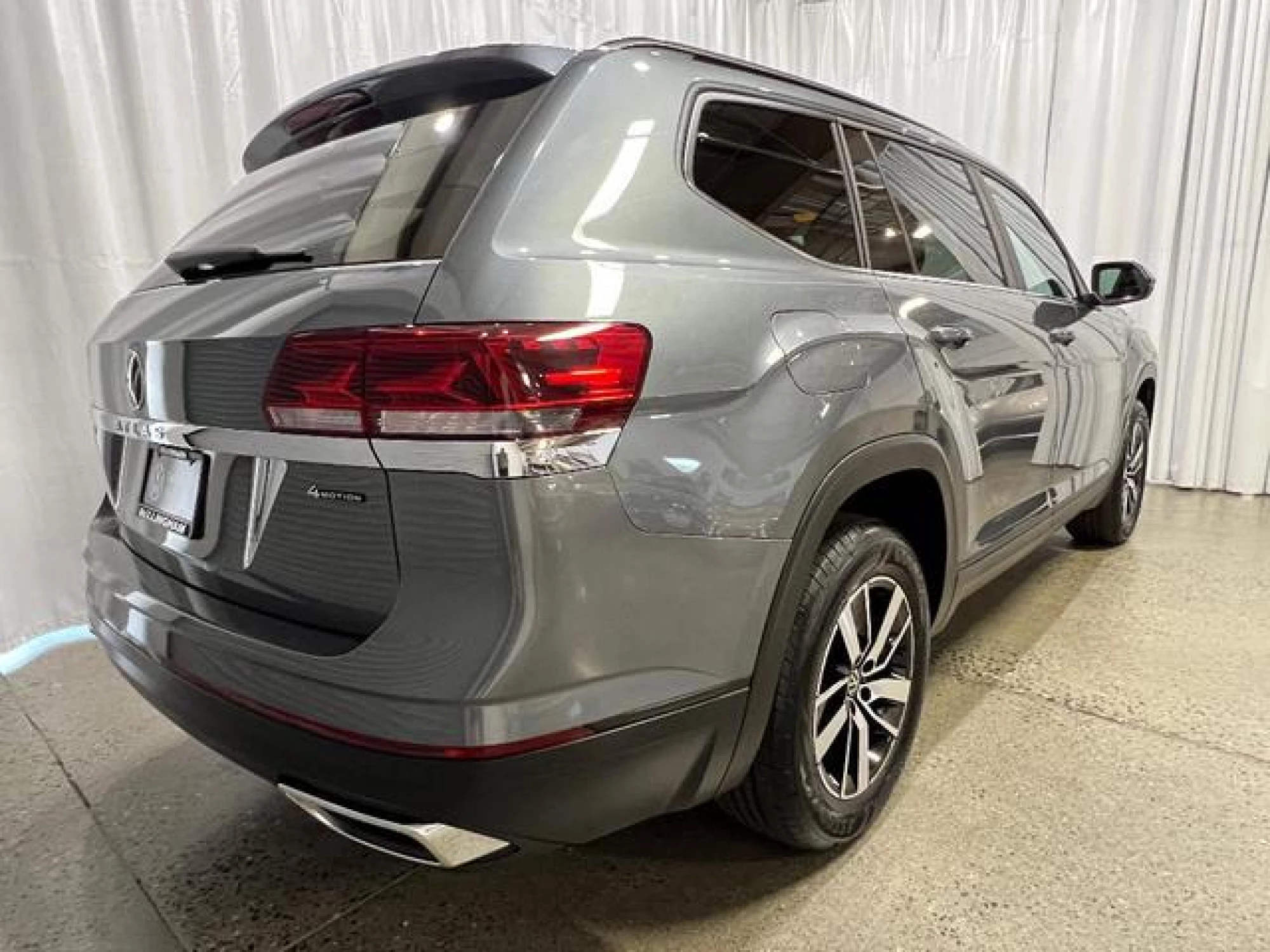 2023 Volkswagen Atlas 2.0T SE