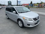 2012 Volkswagen Routan SE