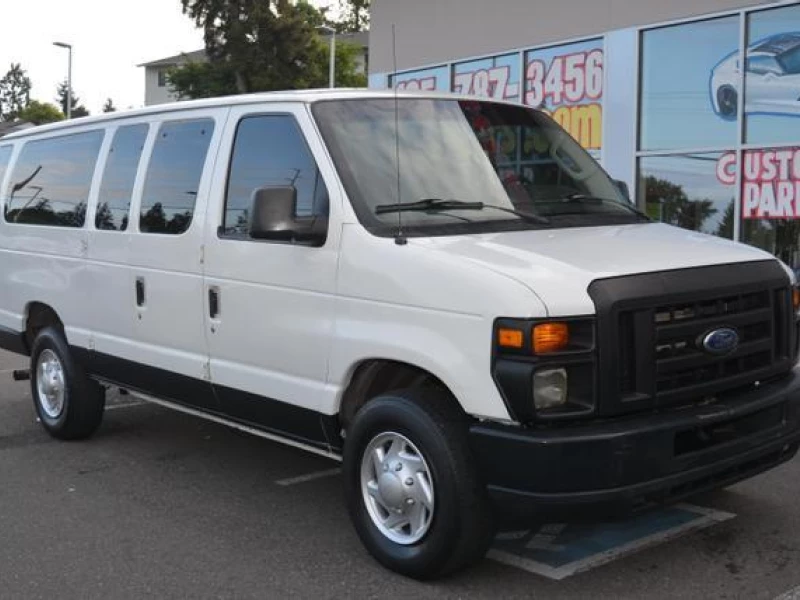 2011 Ford E350 Super Duty XL