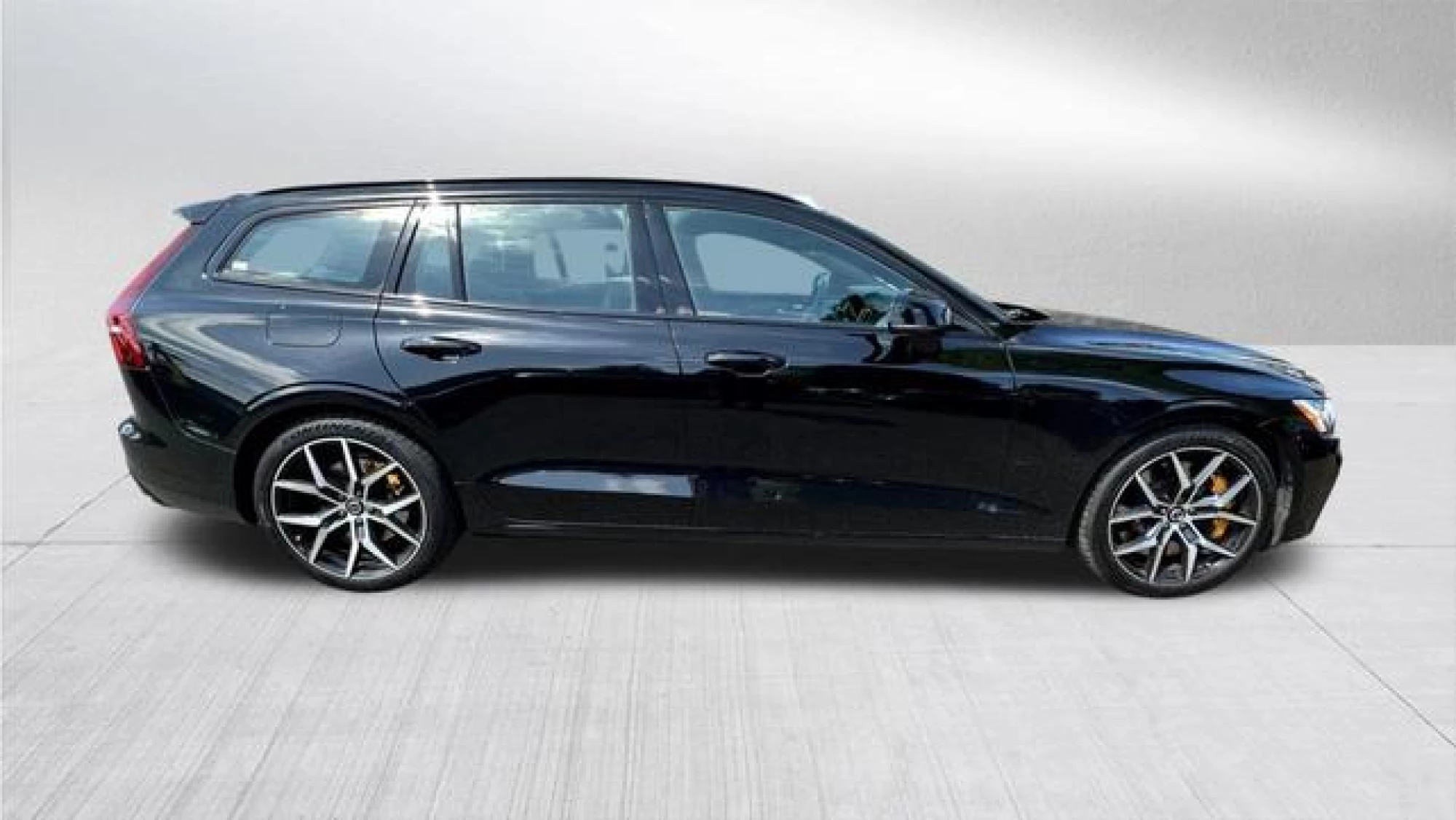 2020 Volvo V60 Recharge Plug-In Hybrid T8 Polestar