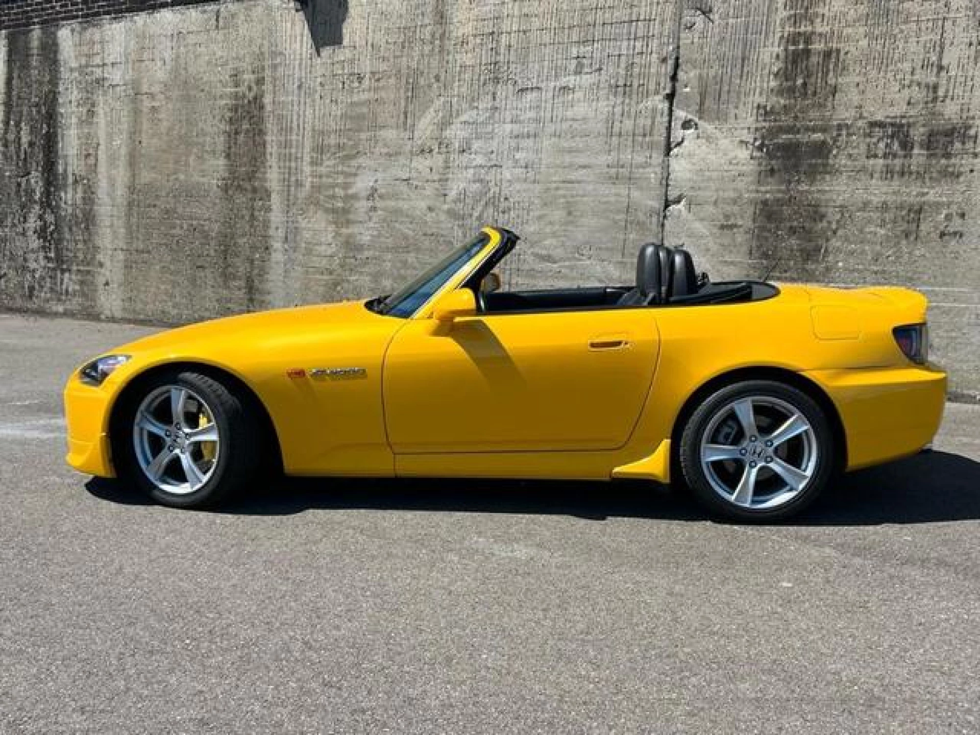 2009 Honda S2000 Base (M6)