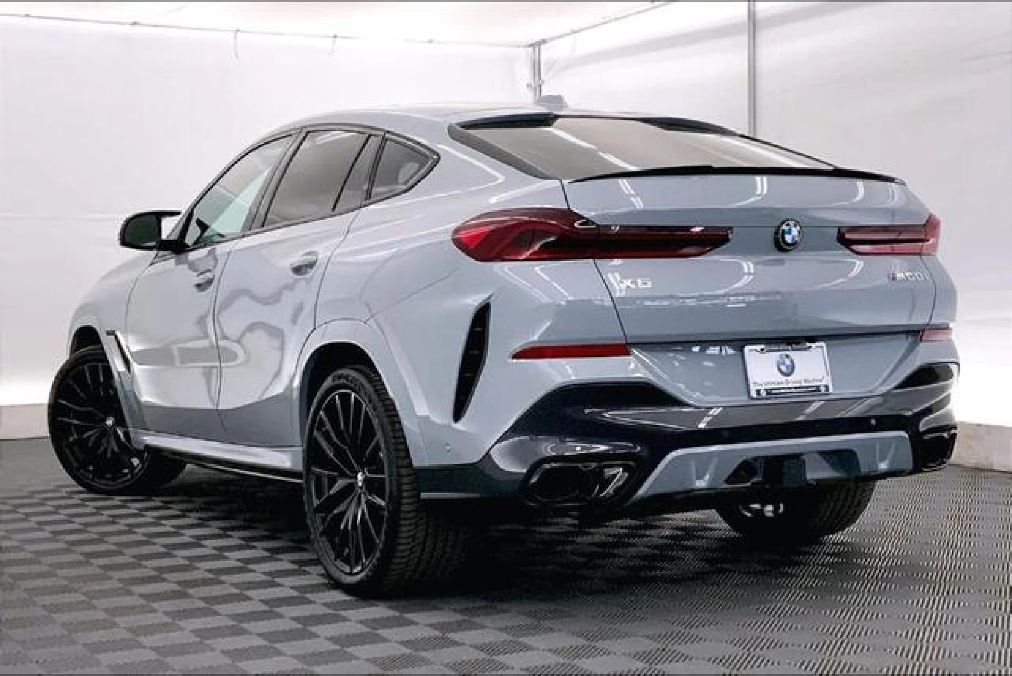 2024 BMW X6 M60i