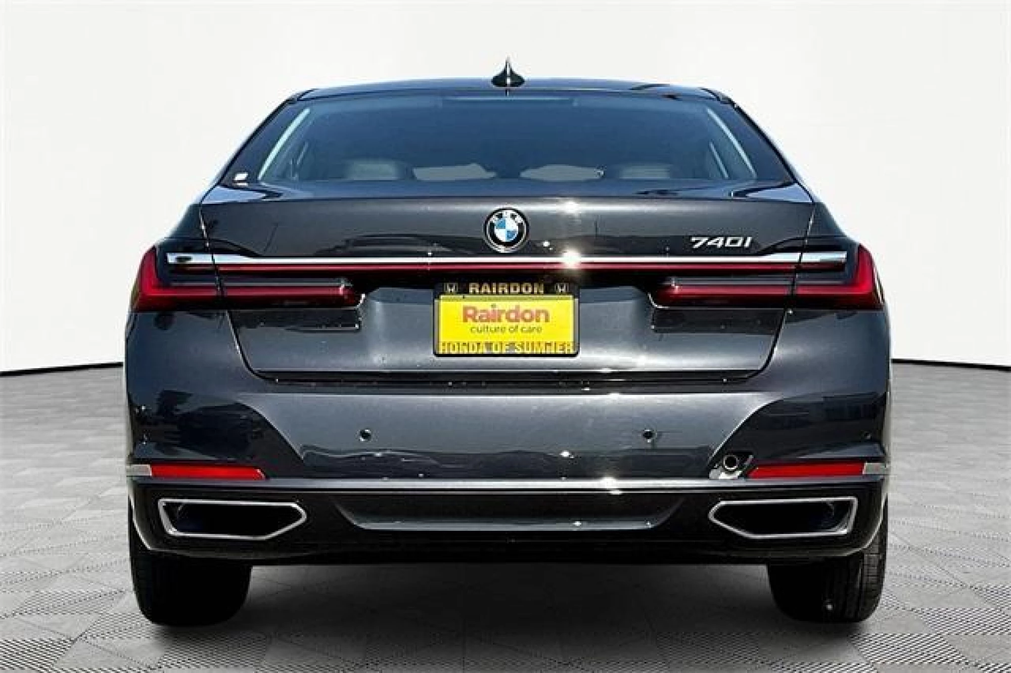 2022 BMW 740 i