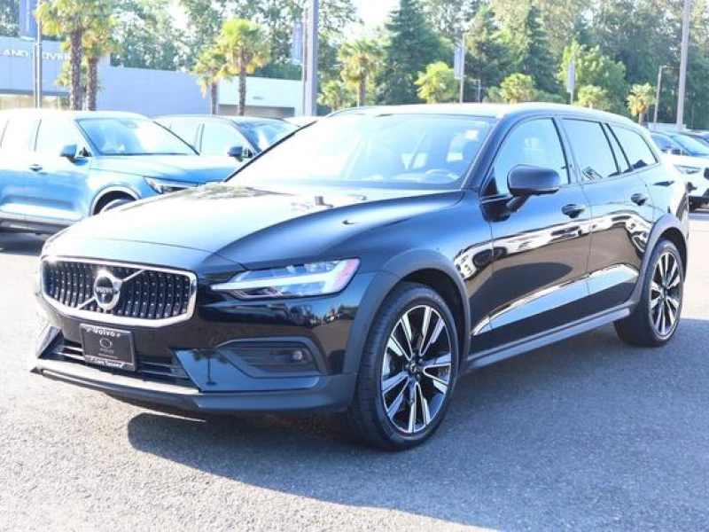 2022 Volvo V60 Cross Country T5 AWD