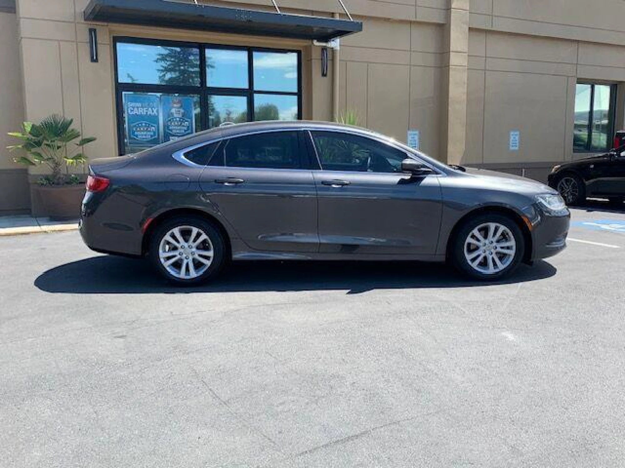 2016 Chrysler 200 LX