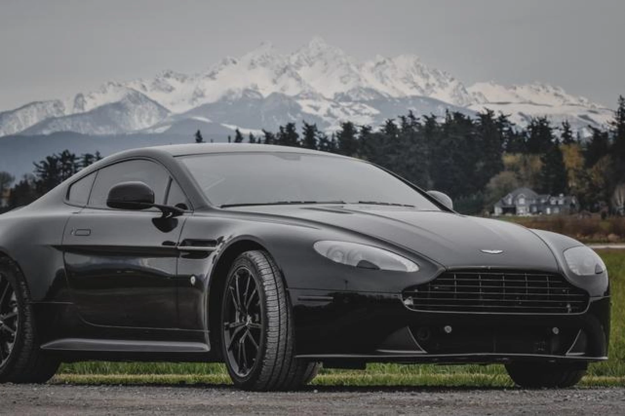 2015 Aston Martin Vantage GT Base