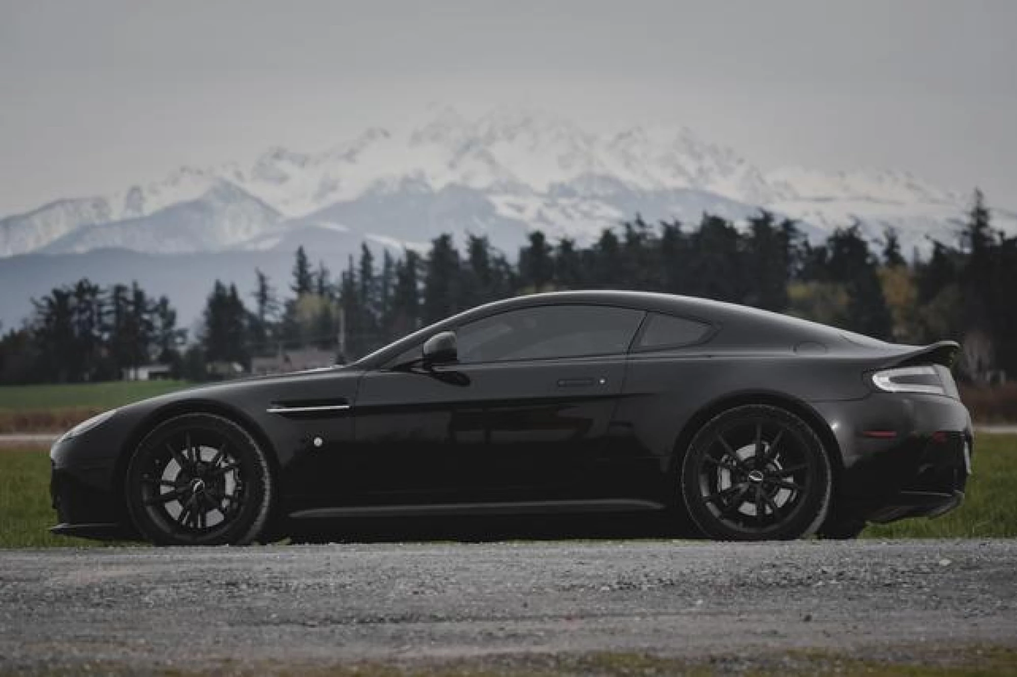 2015 Aston Martin Vantage GT Base