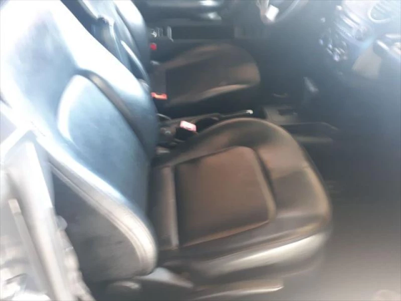 2006 Volkswagen New Beetle 2.5