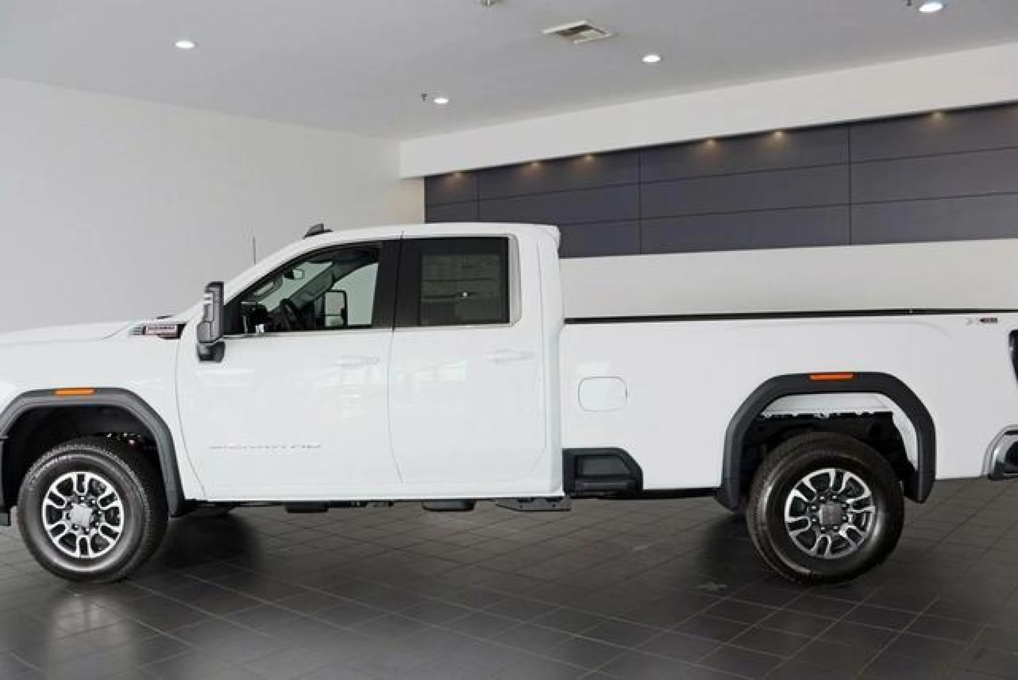 2024 GMC Sierra 2500 SLE
