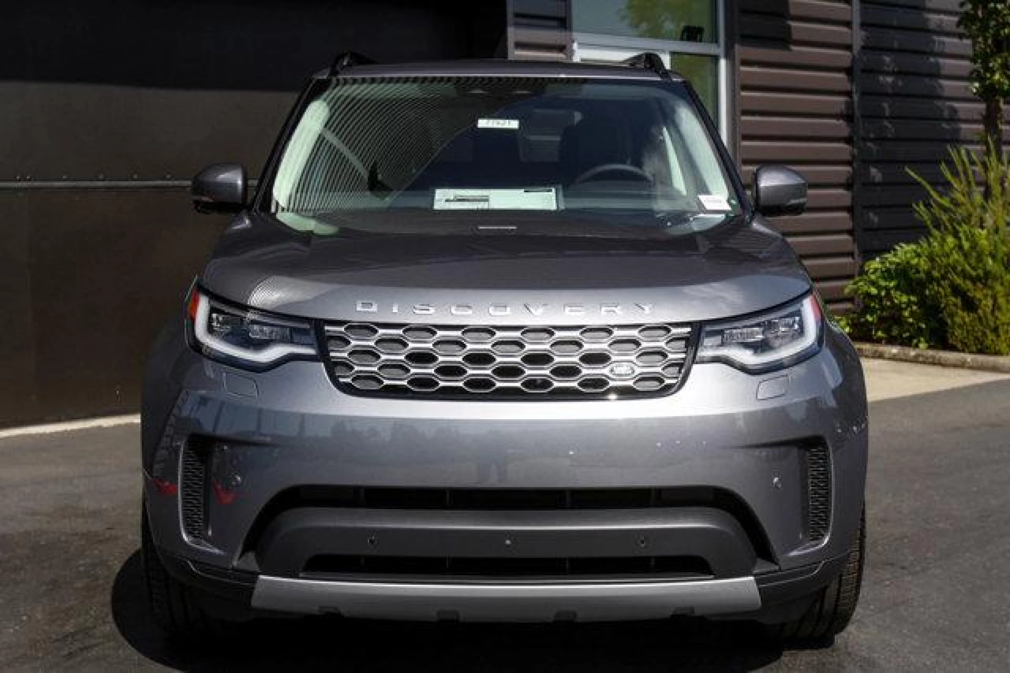2023 Land Rover Discovery S