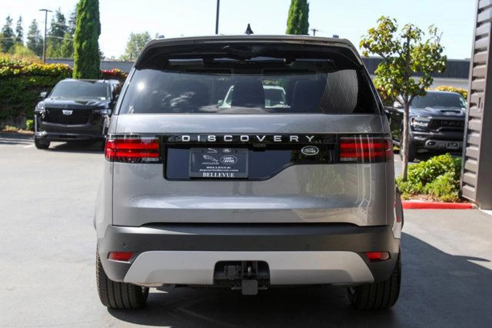 2023 Land Rover Discovery S
