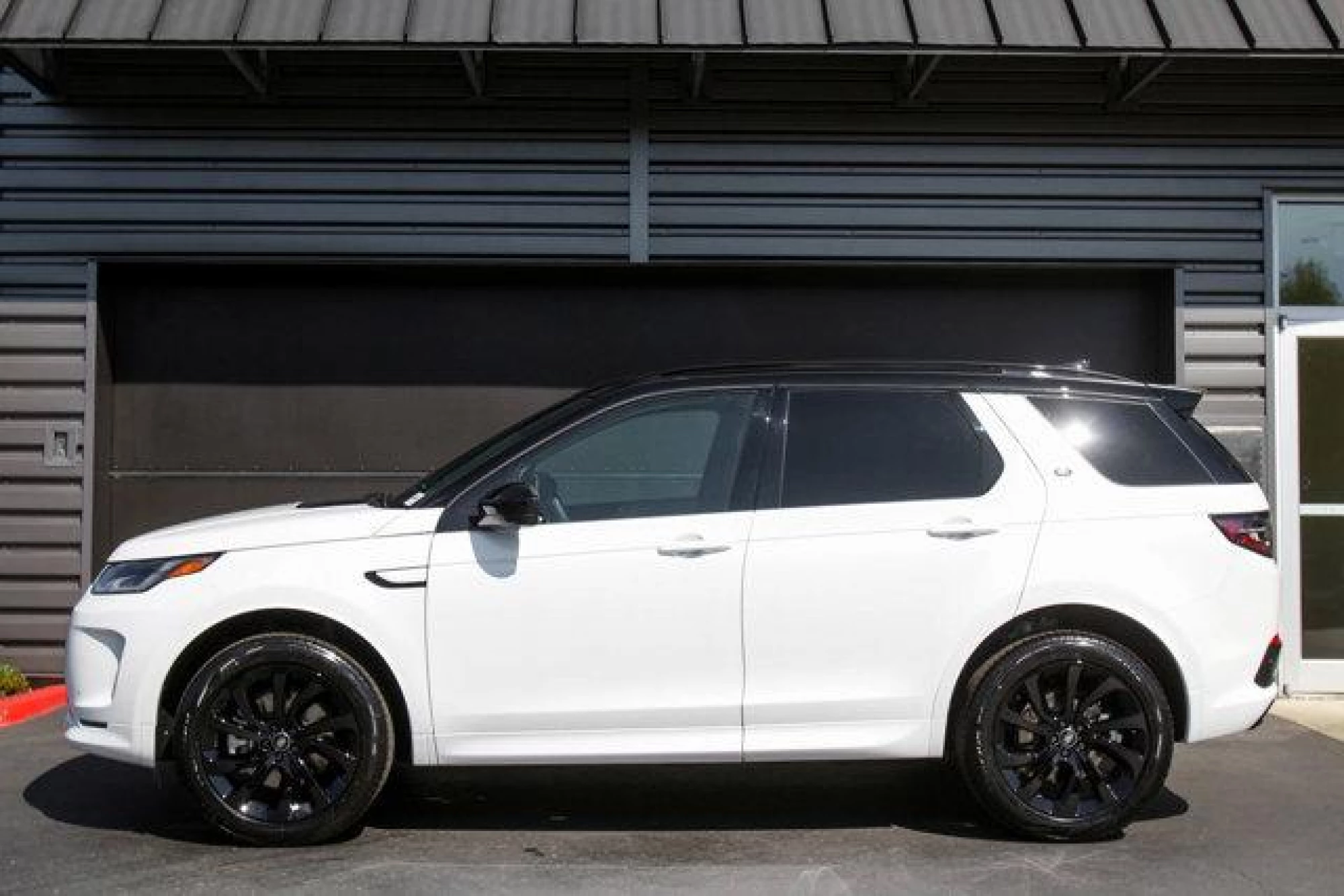 2023 Land Rover Discovery Sport SE R-Dynamic