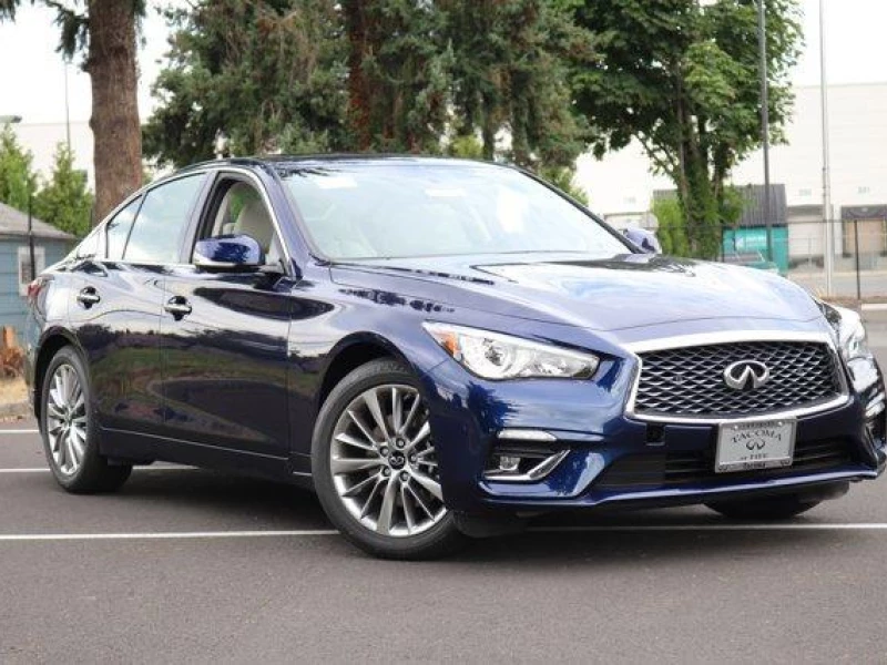 2023 INFINITI Q50 LUXE