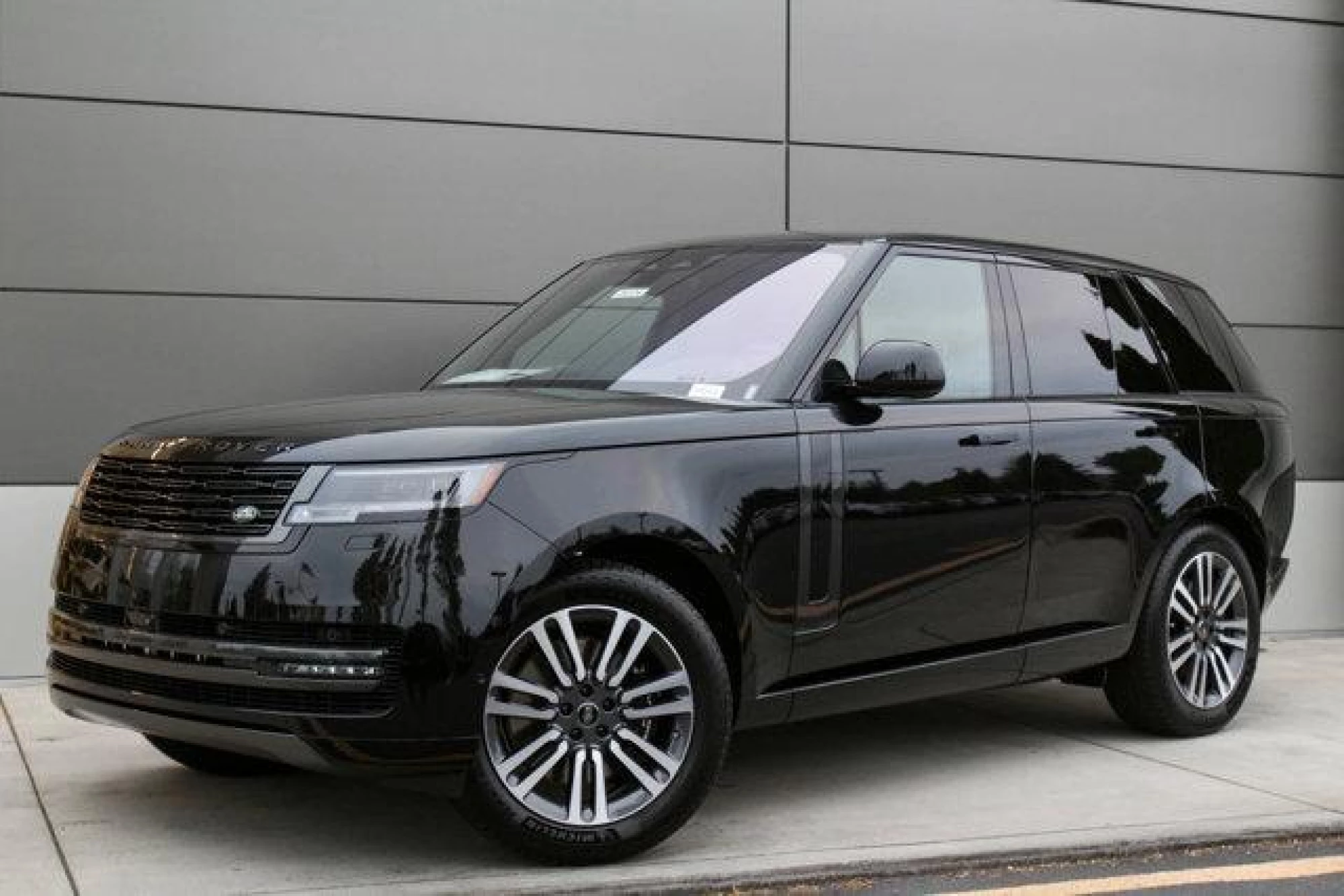2023 Land Rover Range Rover P530 SE