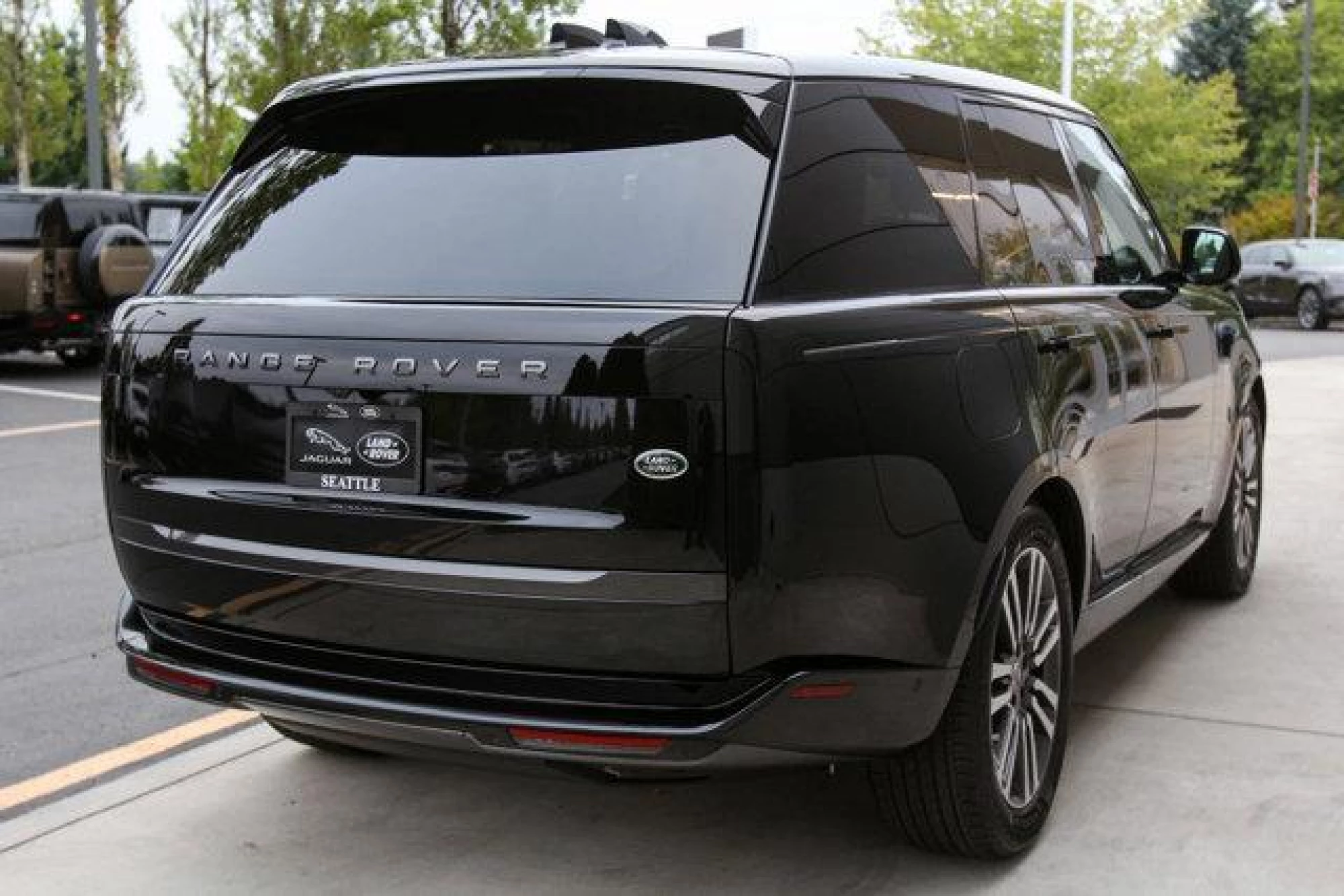 2023 Land Rover Range Rover P530 SE