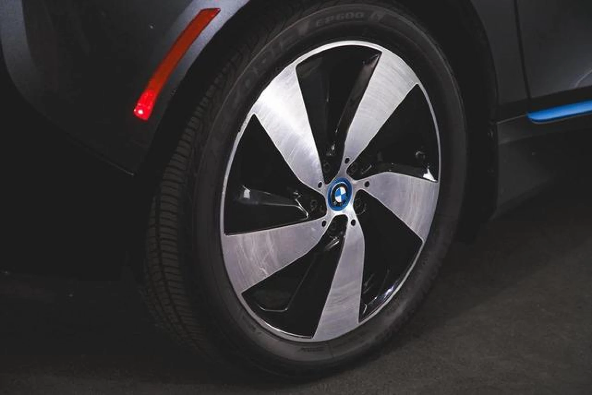 2017 BMW i3 94 Ah w/Range Extender