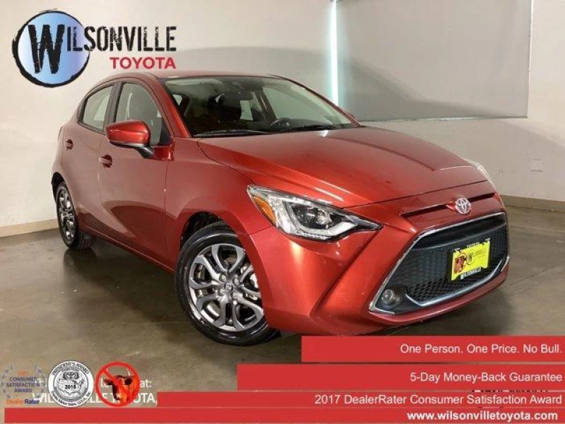 2020 Toyota Yaris Sedan XLE