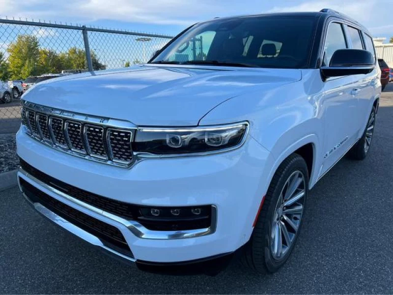 2023 Jeep Grand Wagoneer Base