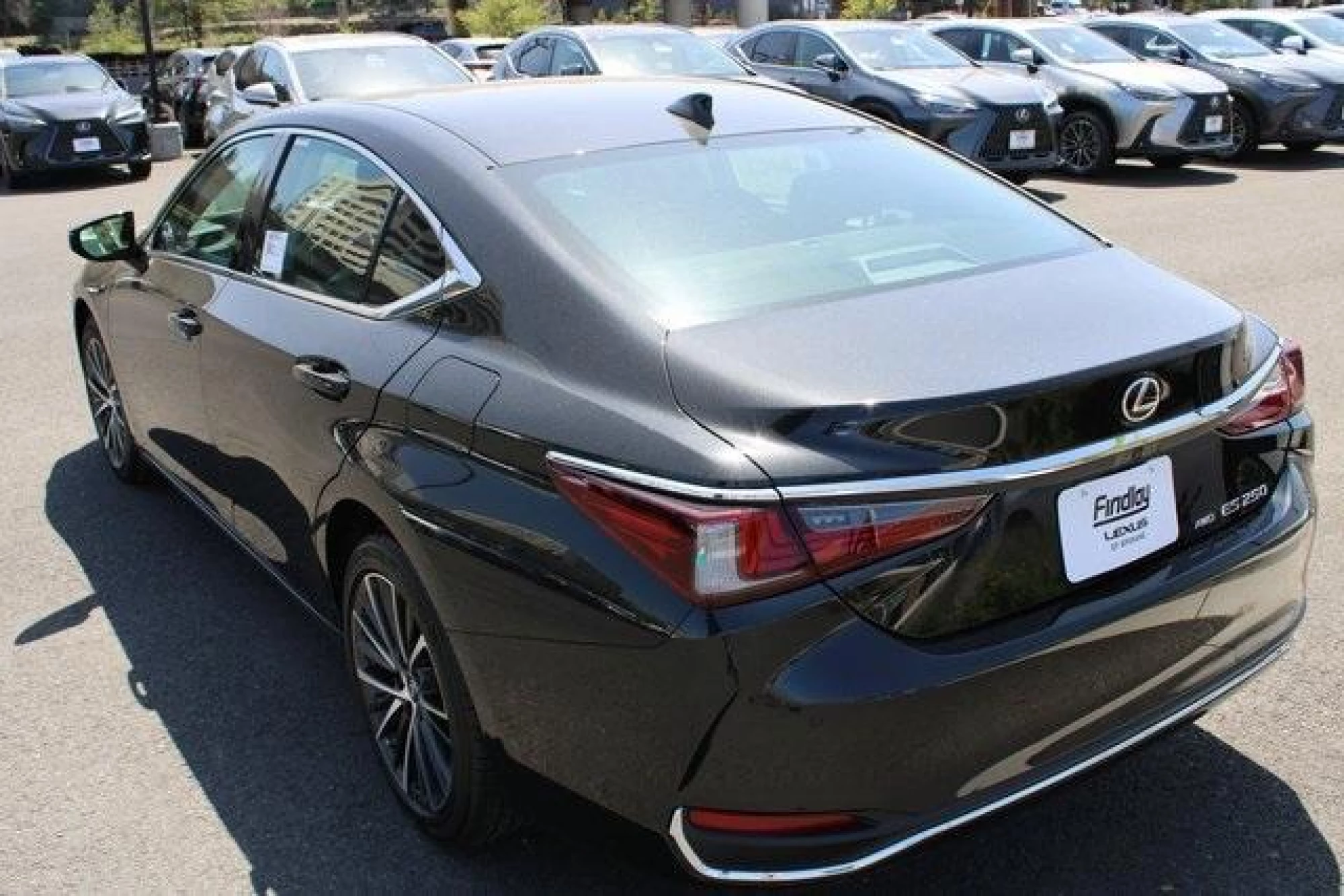 2023 Lexus ES 250 Base