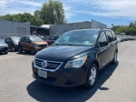 2011 Volkswagen Routan SE