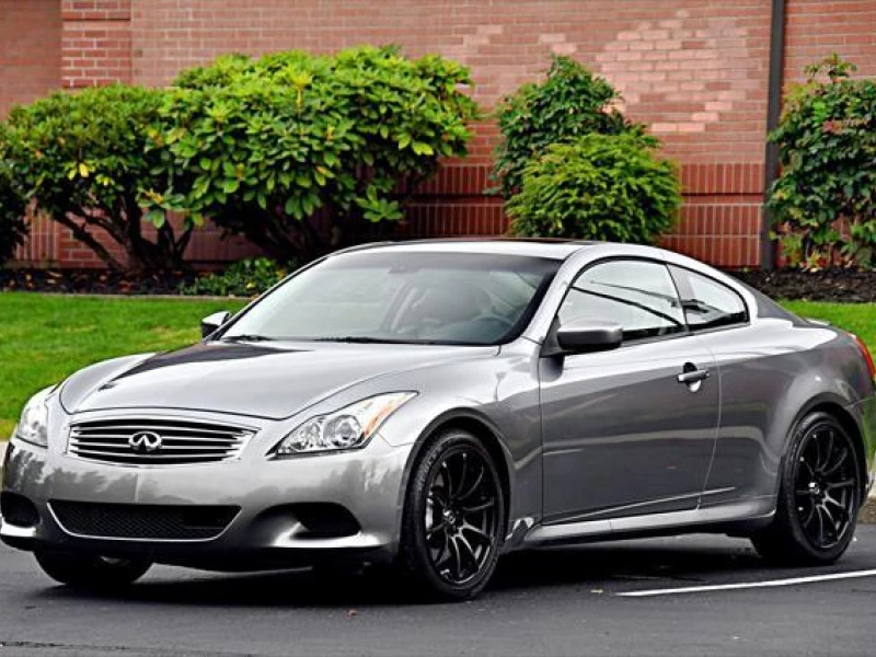 2010 INFINITI G37 Sport