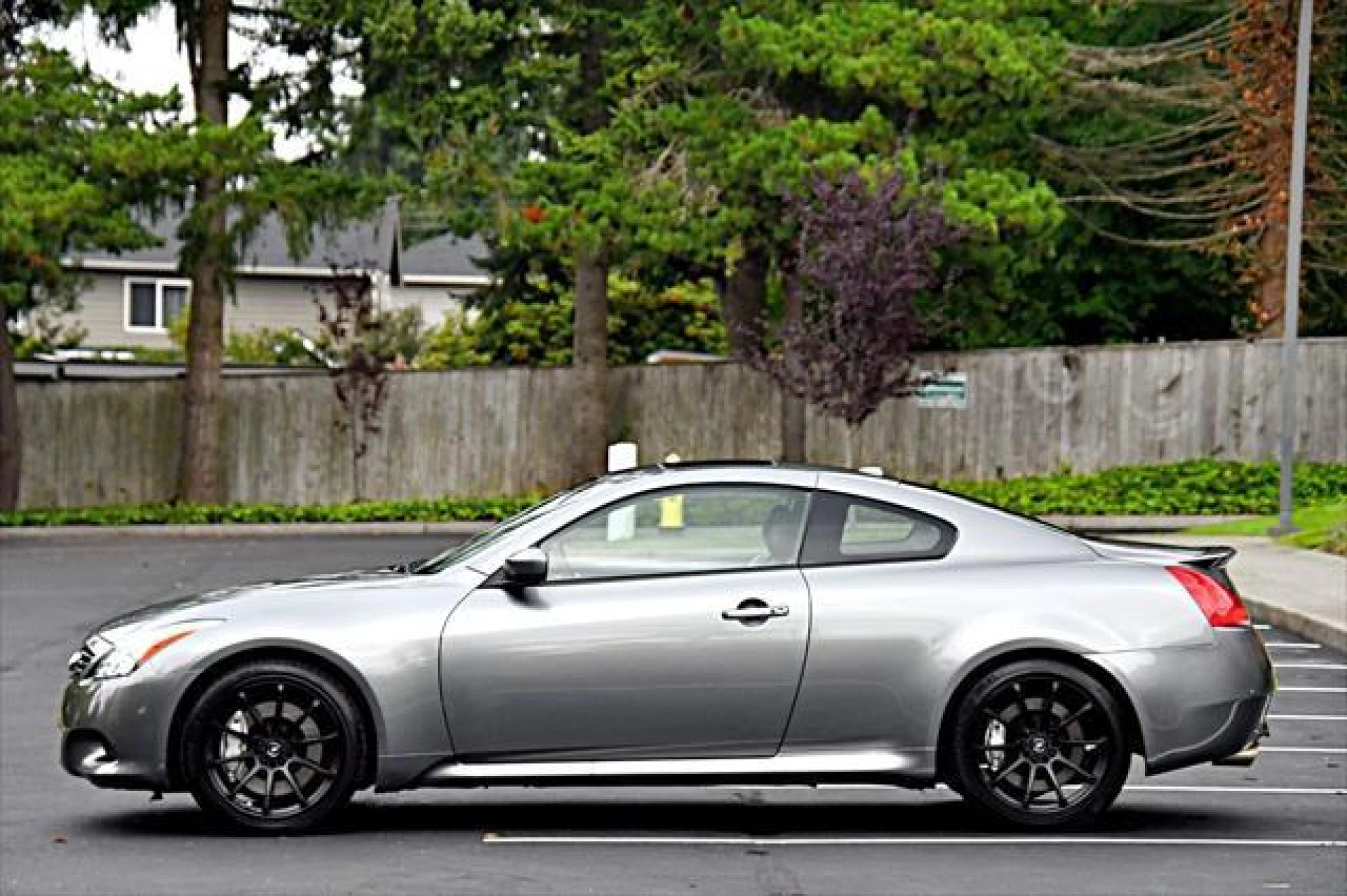 2010 INFINITI G37 Sport
