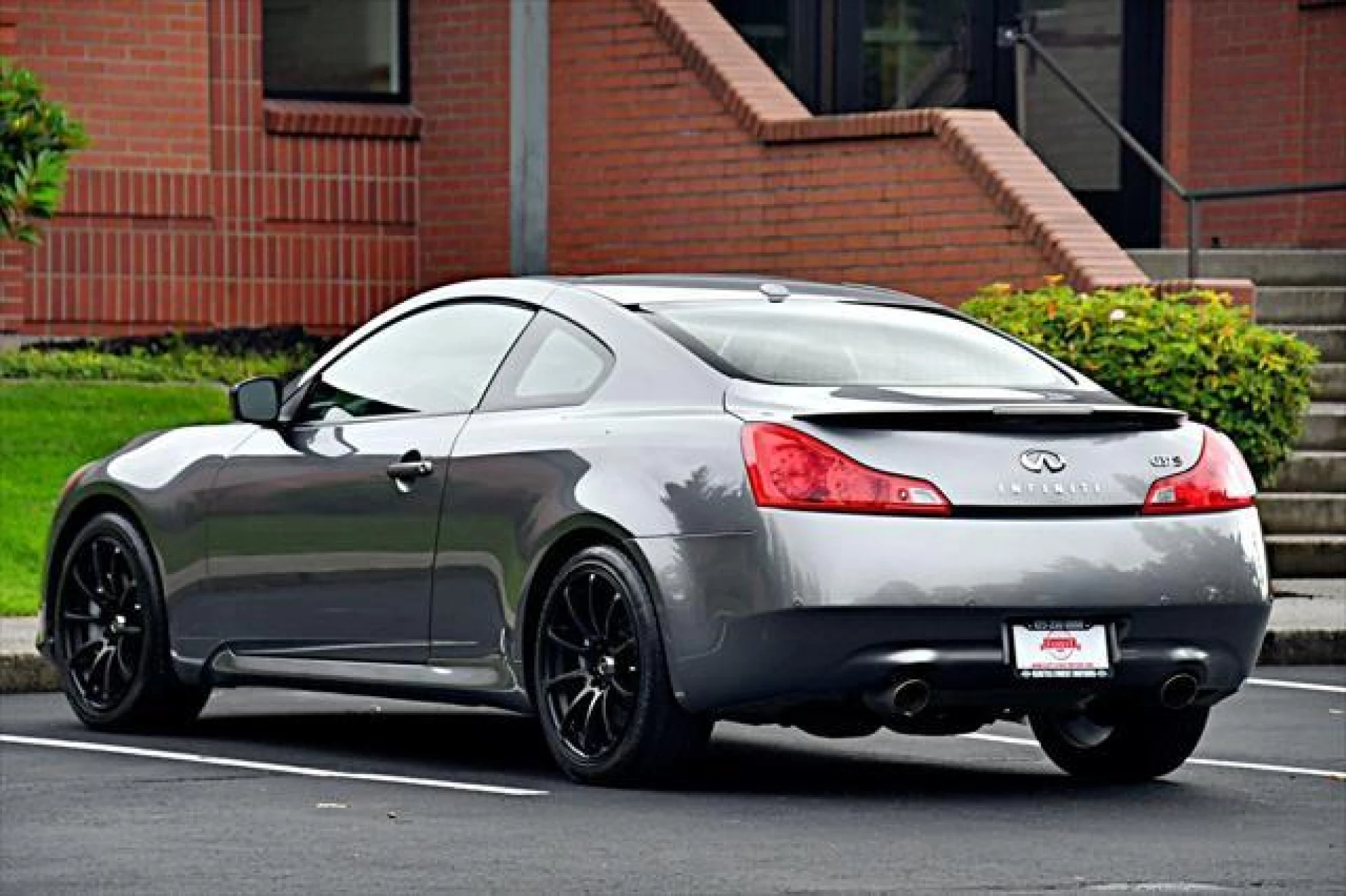 2010 INFINITI G37 Sport