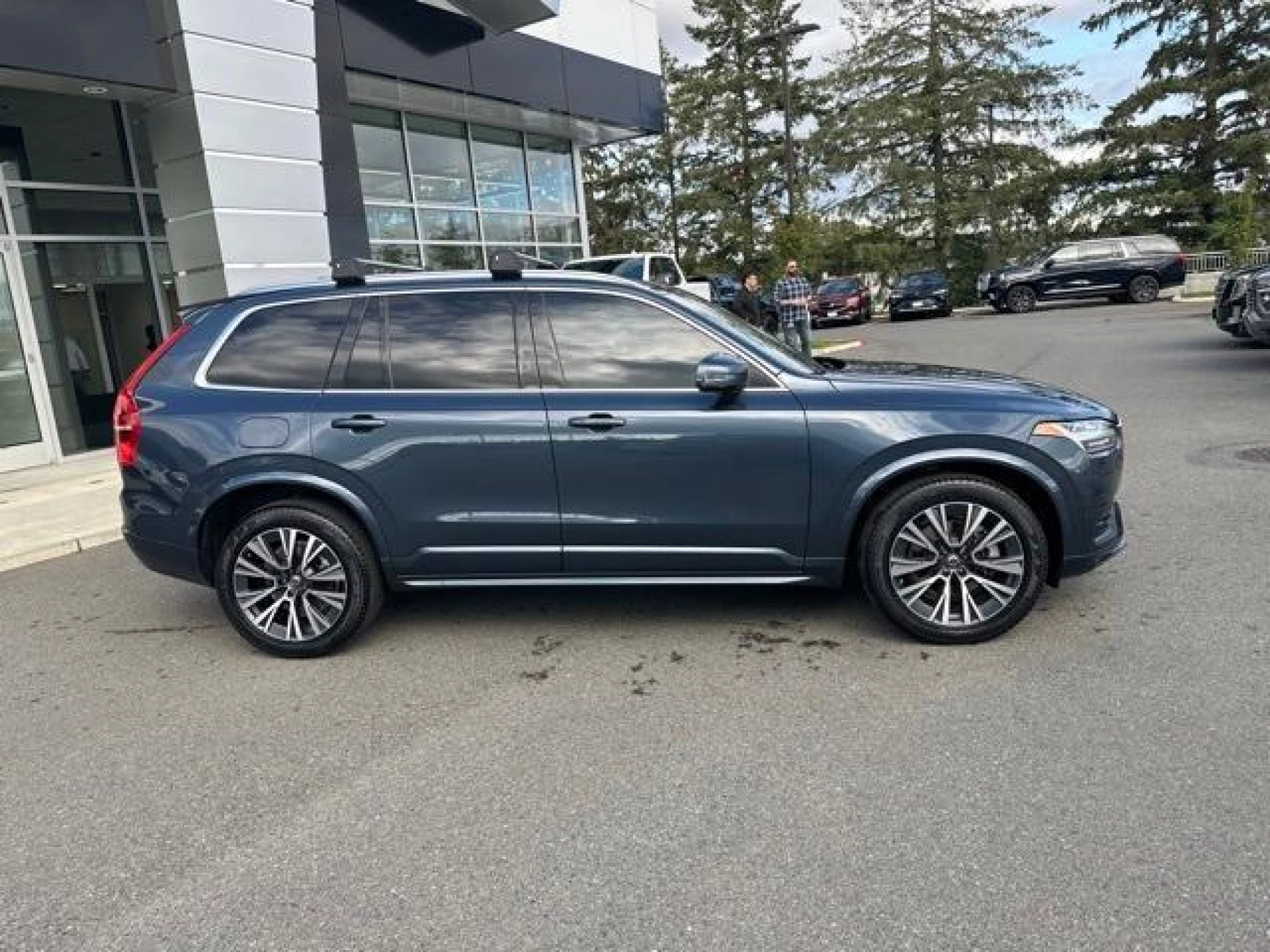 2022 Volvo XC90 T5 Momentum 7 Passenger