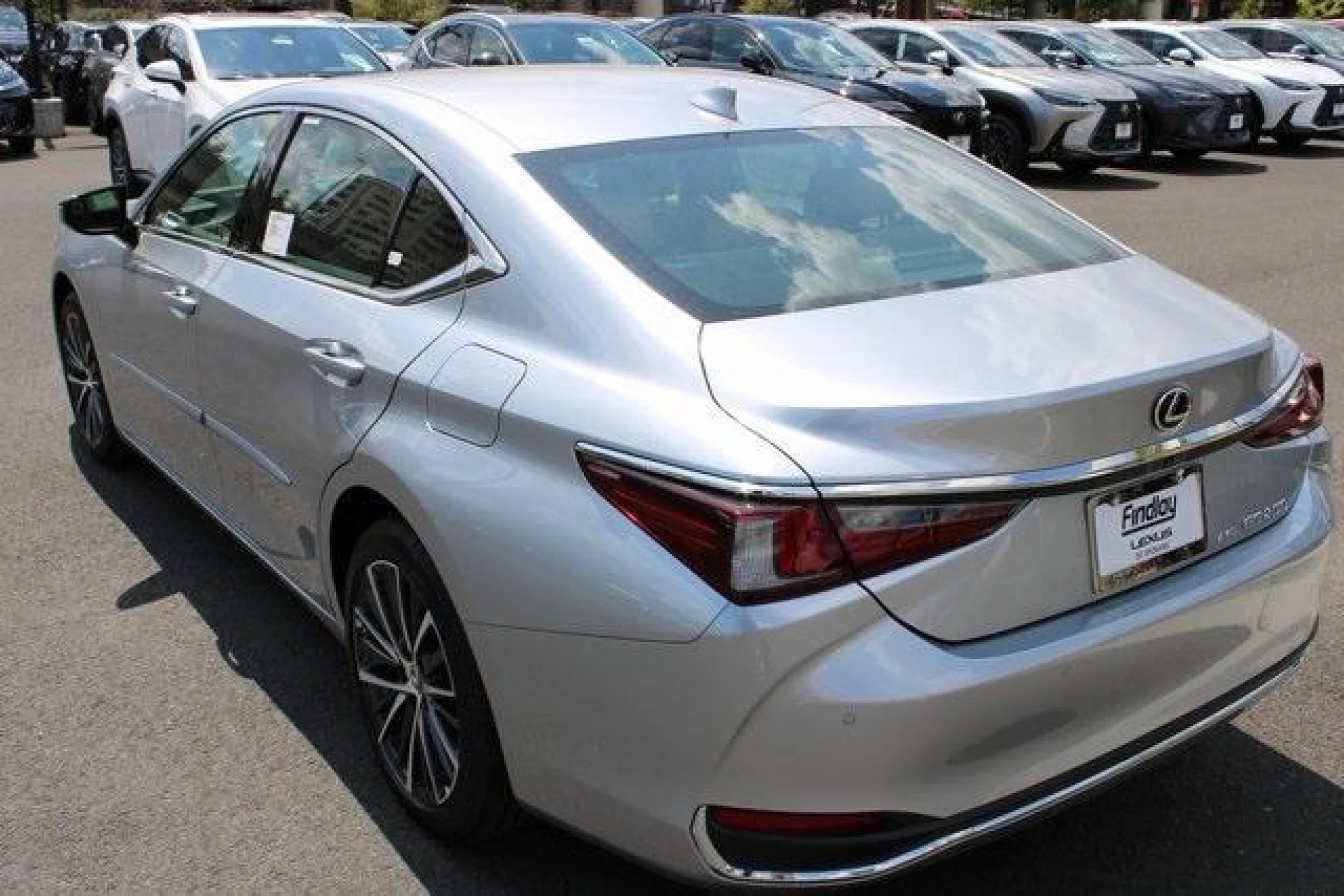 2023 Lexus ES 250 Base