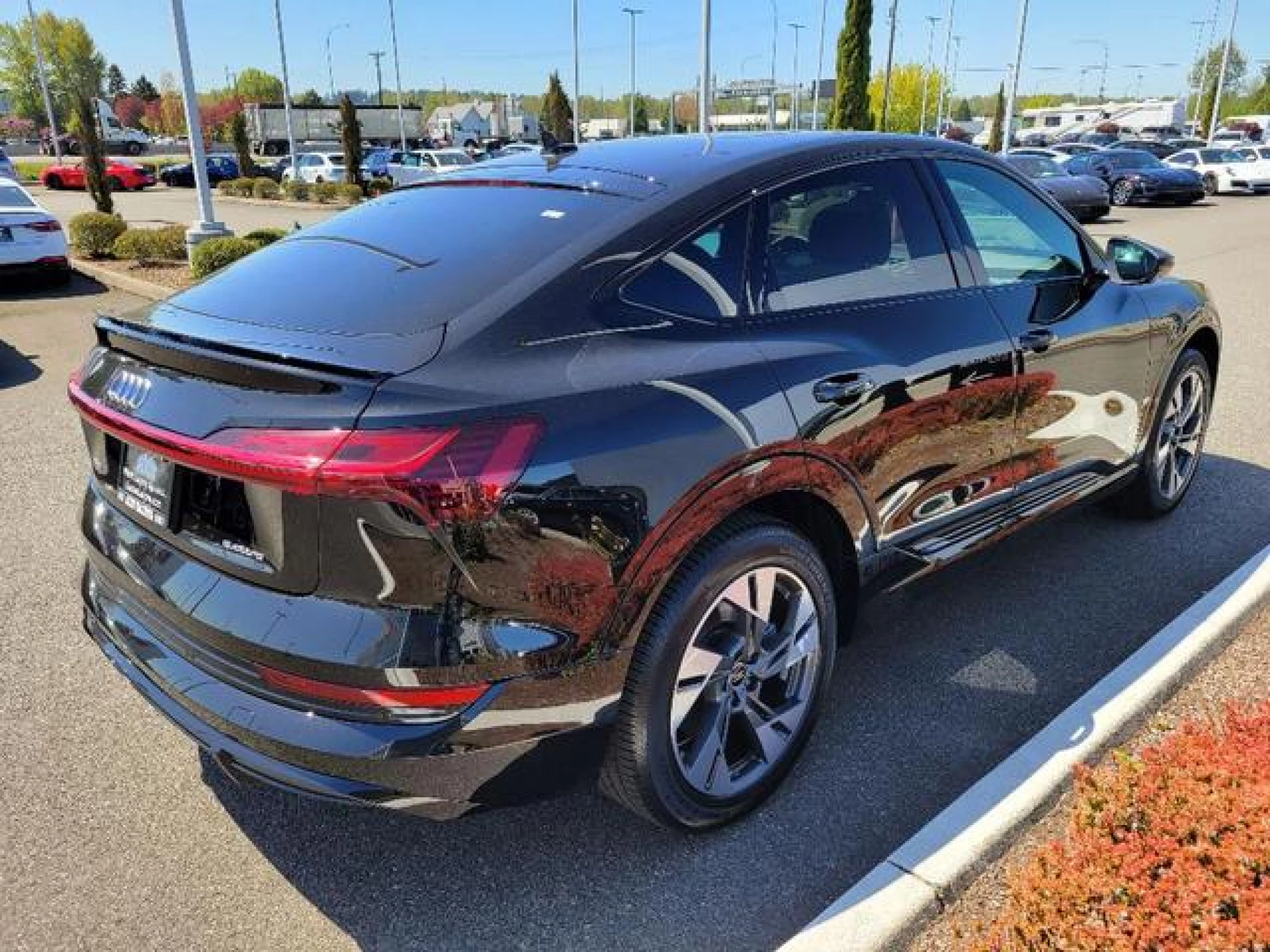2023 Audi e-tron S line Premium