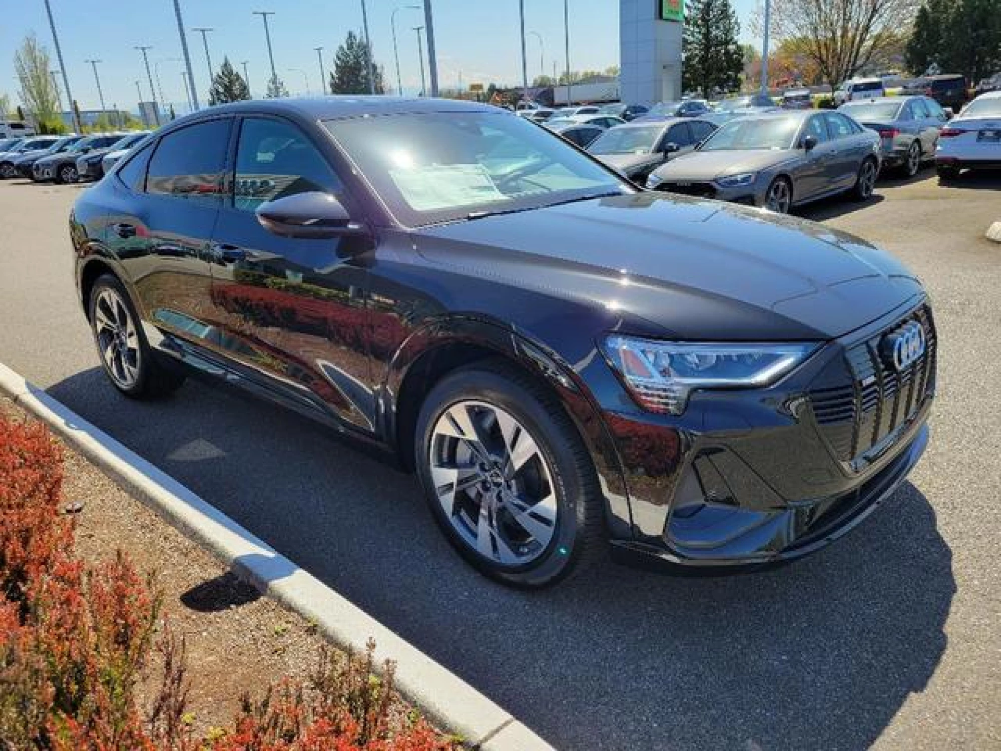 2023 Audi e-tron S line Premium