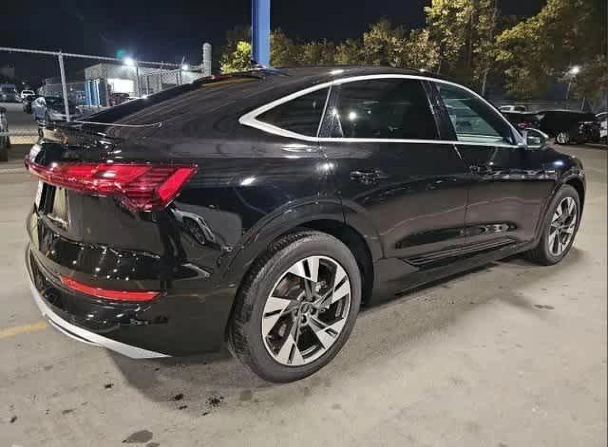 2023 Audi e-tron S line Premium
