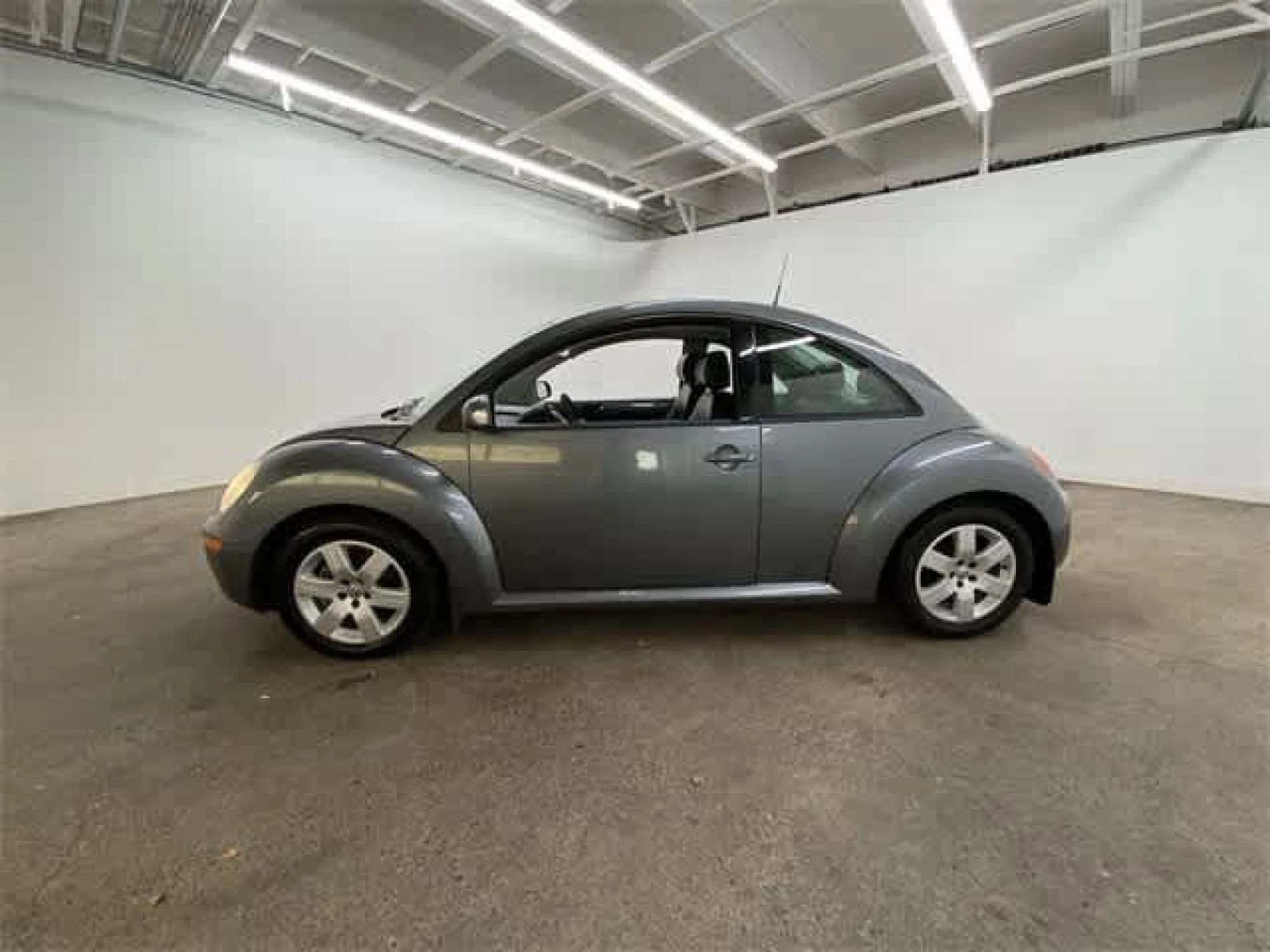 2007 Volkswagen New Beetle New Beetle (M5)