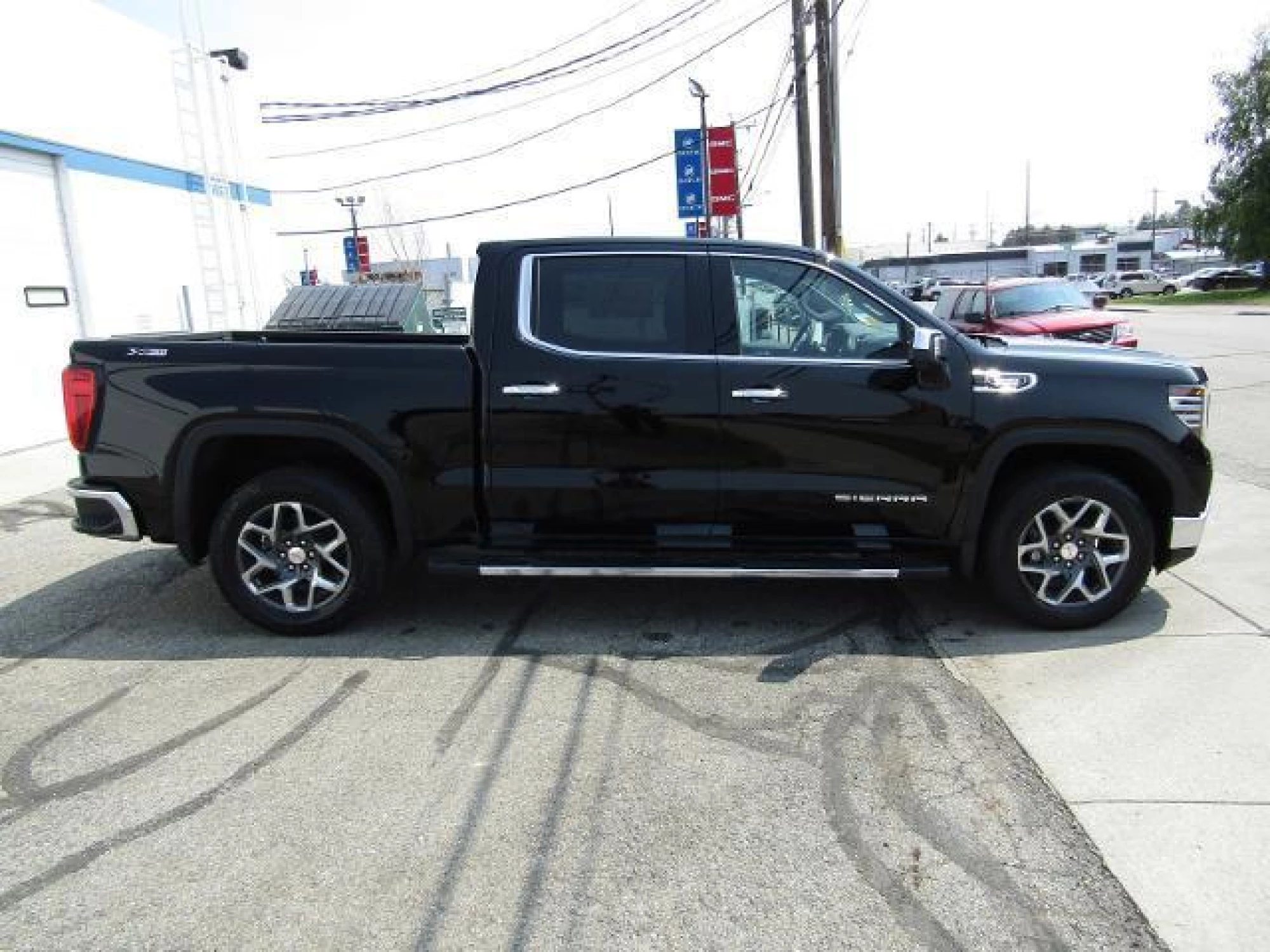 2023 GMC Sierra 1500 SLT
