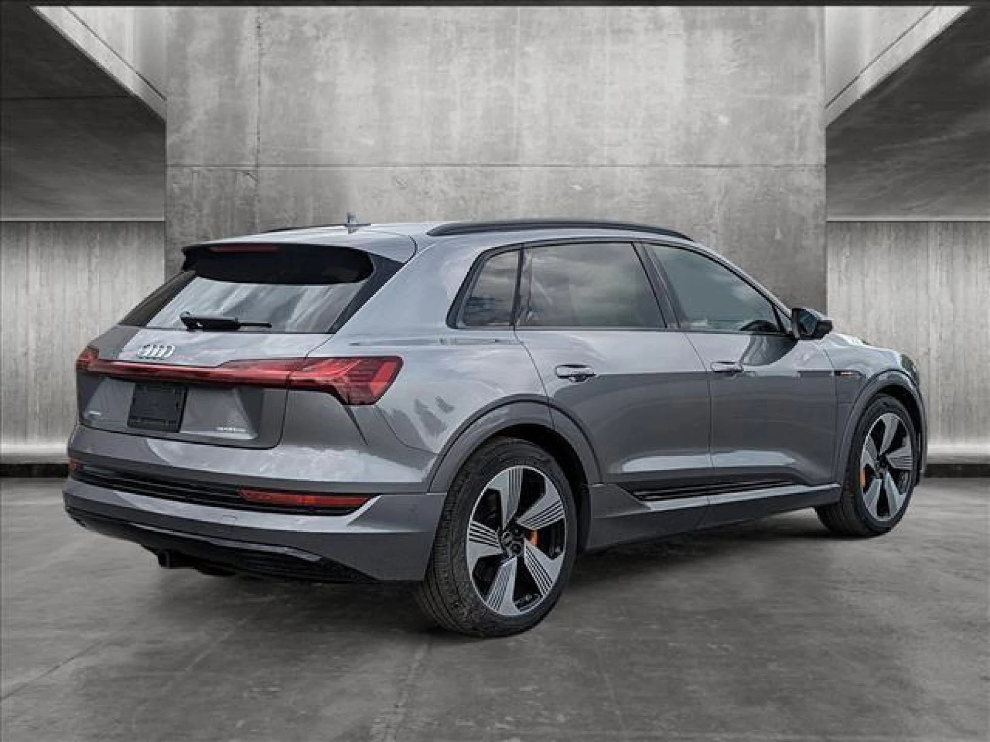 2023 Audi e-tron Premium Plus