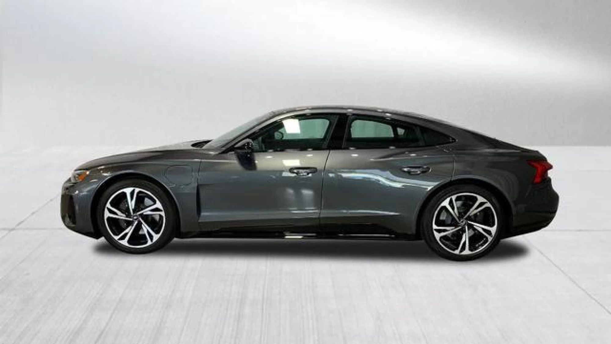 2023 Audi e-tron GT Premium Plus