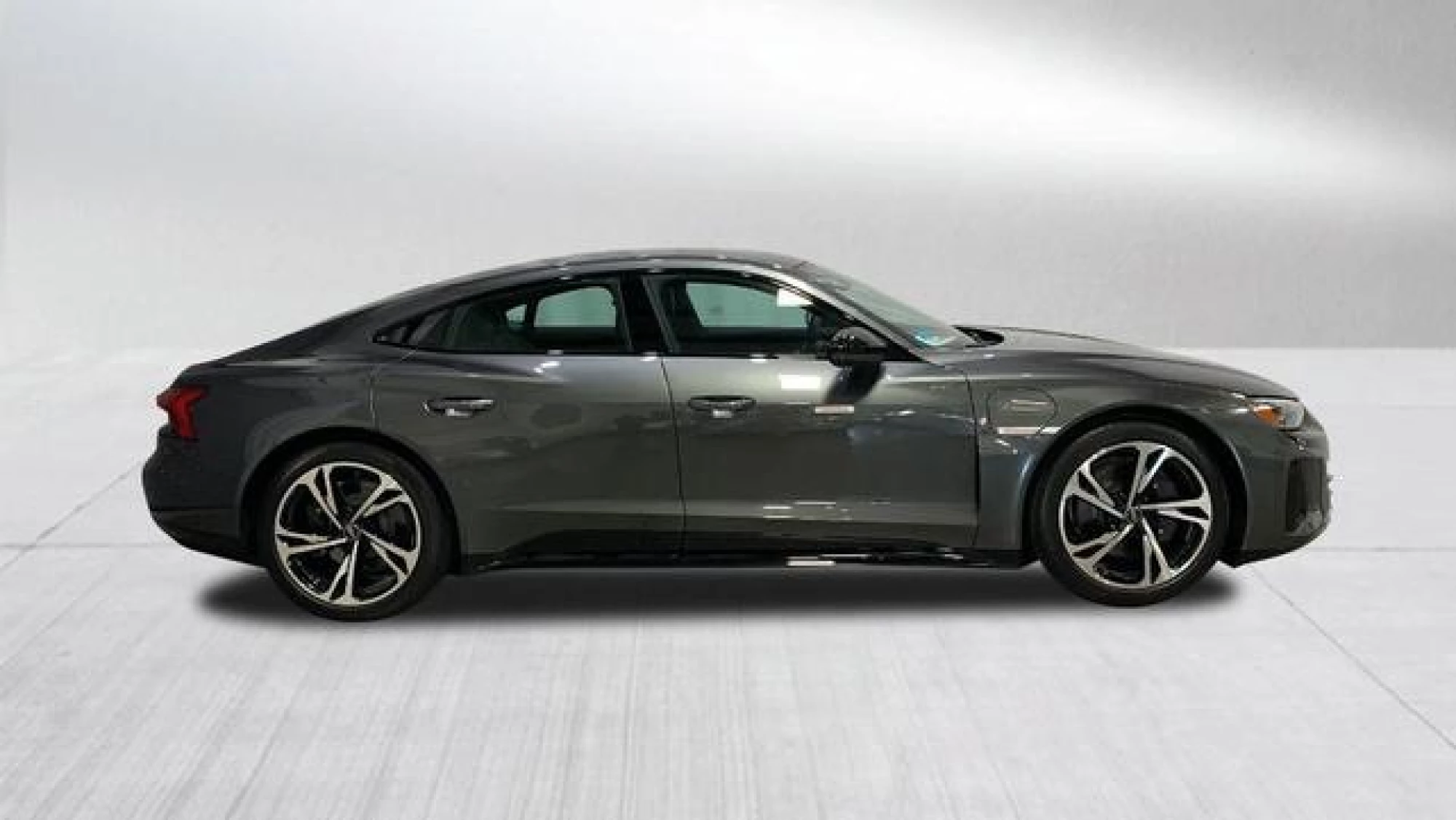 2023 Audi e-tron GT Premium Plus
