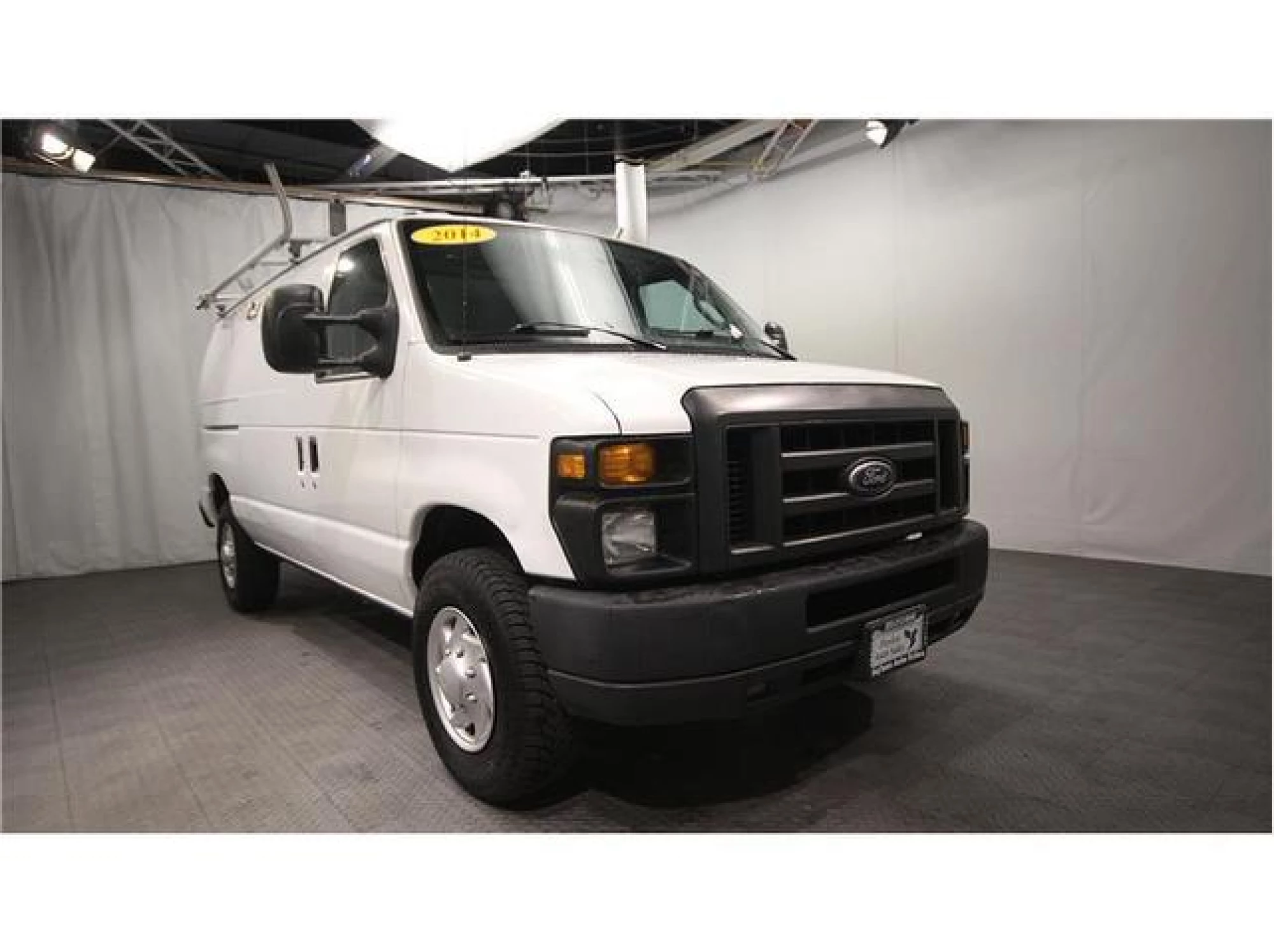 2014 Ford E350 Super Duty Base