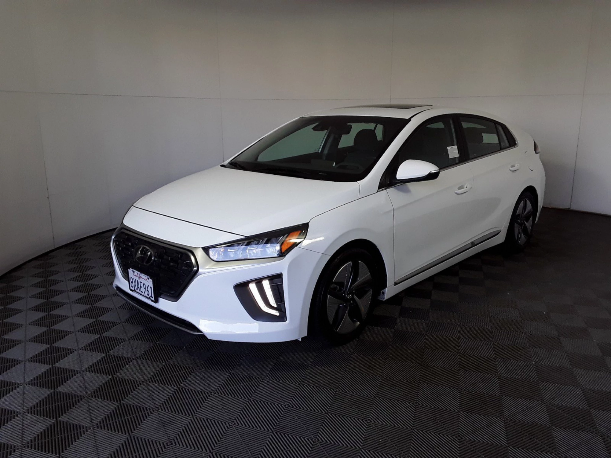 2021 Hyundai Ioniq Hybrid SEL Hatchback