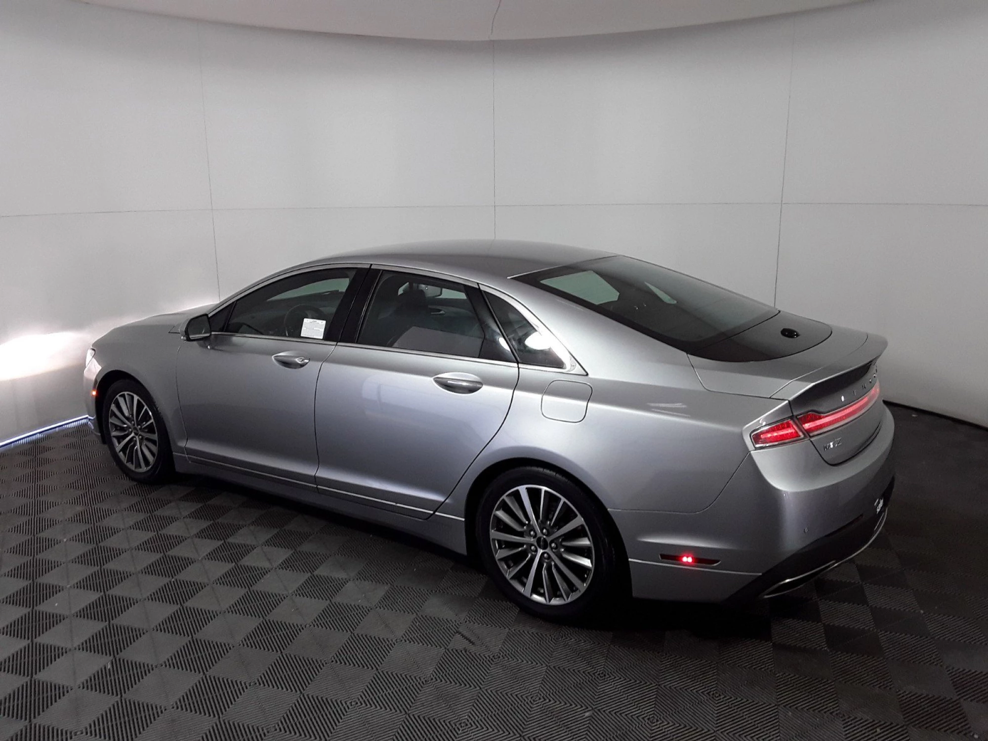 2020 Lincoln MKZ Standard FWD