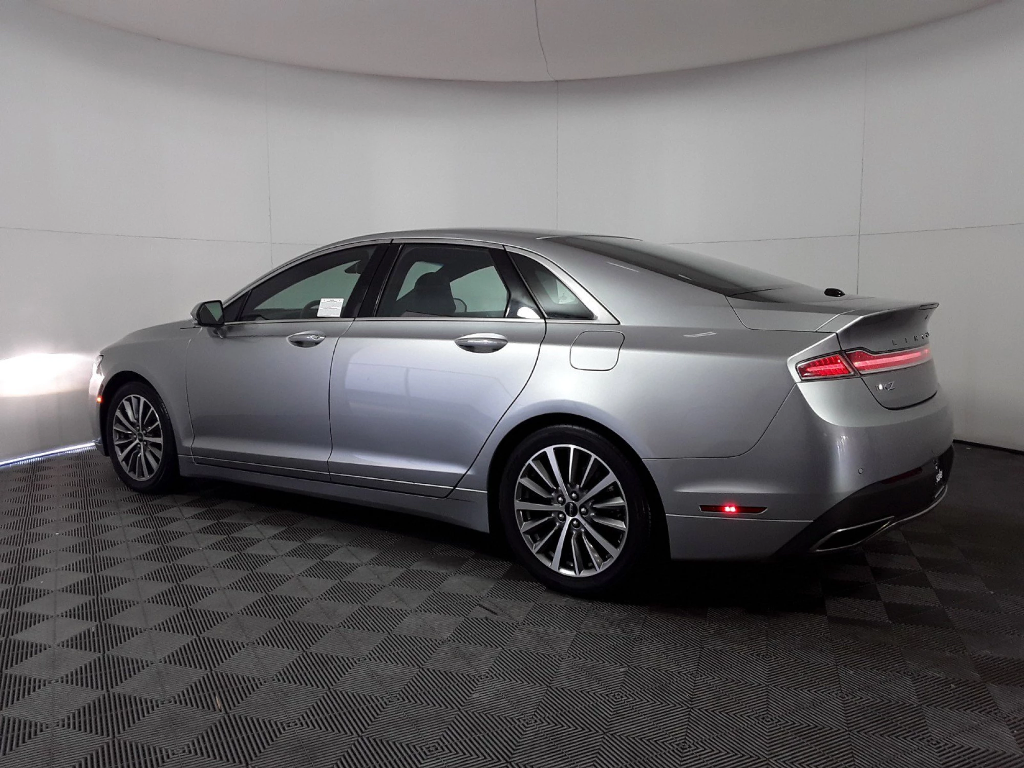 2020 Lincoln MKZ Standard FWD