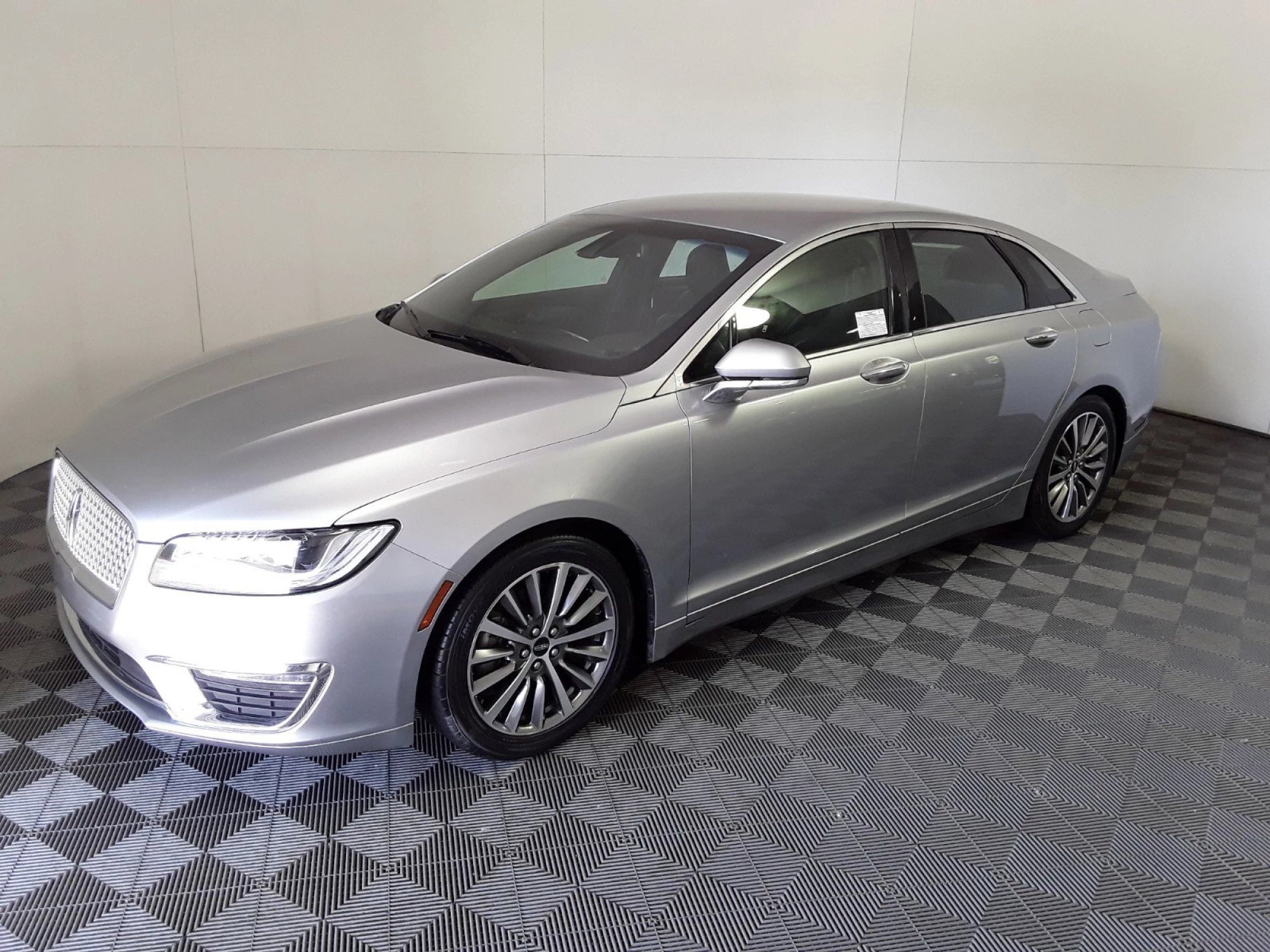 2020 Lincoln MKZ Standard FWD