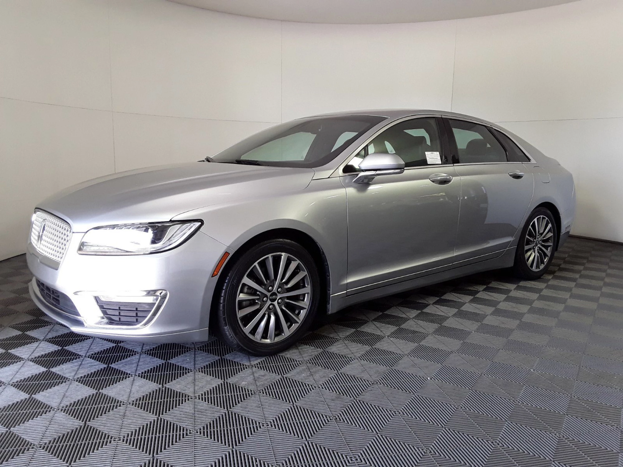2020 Lincoln MKZ Standard FWD